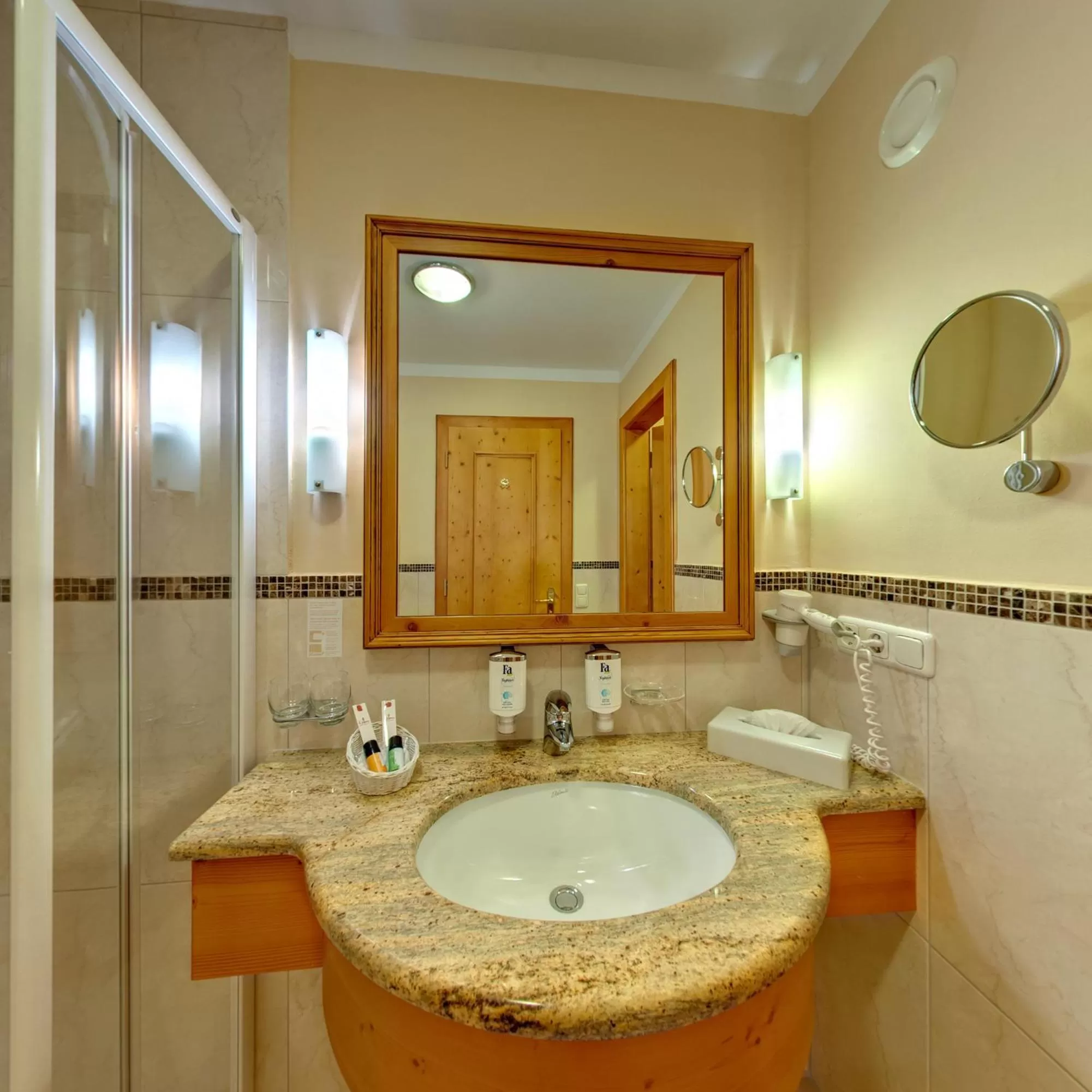 Bathroom in Ortnerhof - Ihr Zuhause am Fuße der Alpen