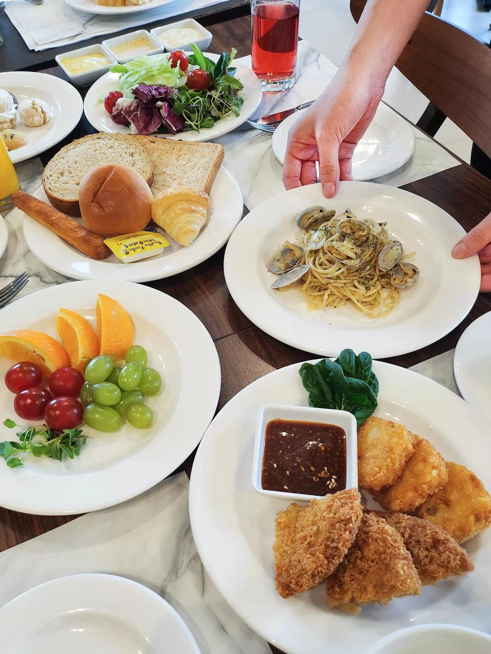 Restaurant/places to eat in Hotel Gracery Seoul