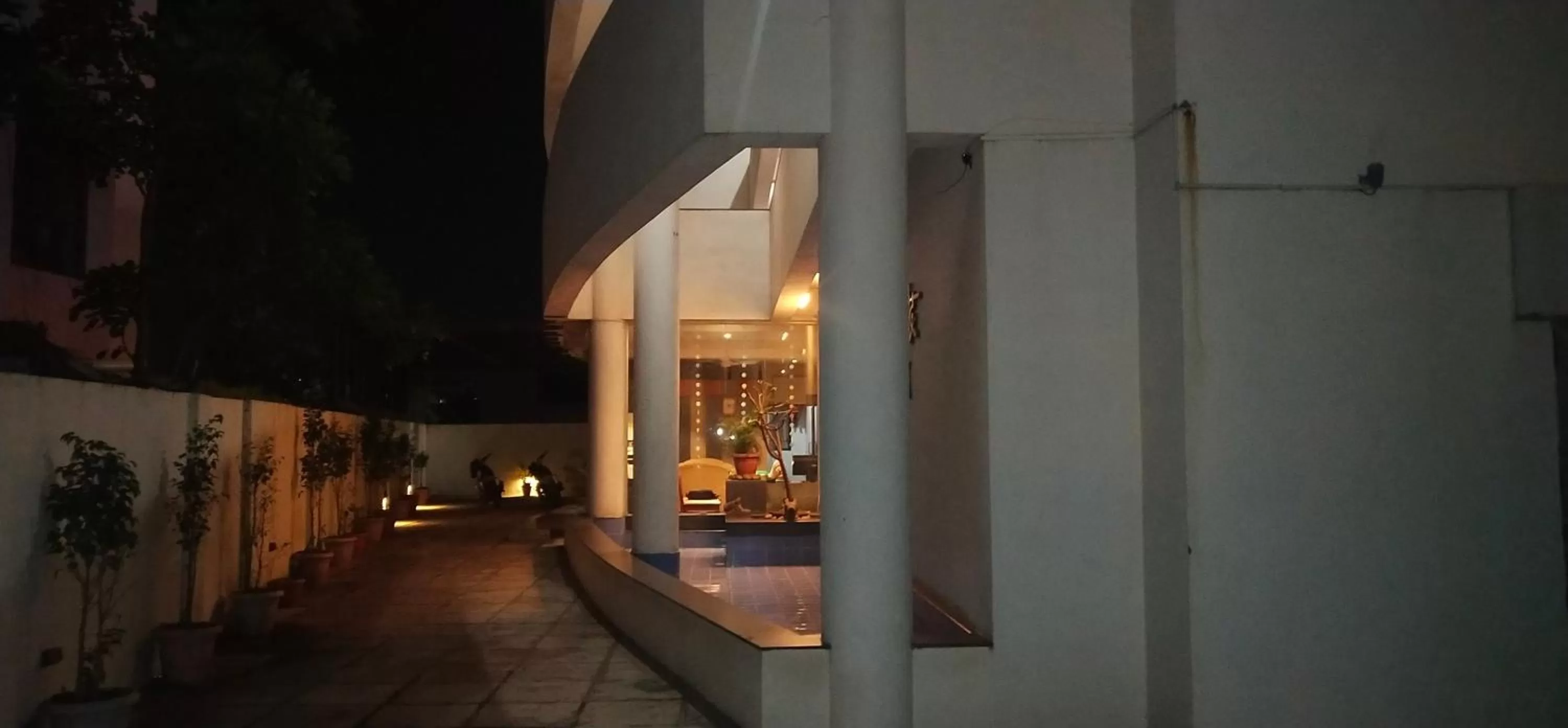 Facade/entrance in Hotel Sumanchandra Suites