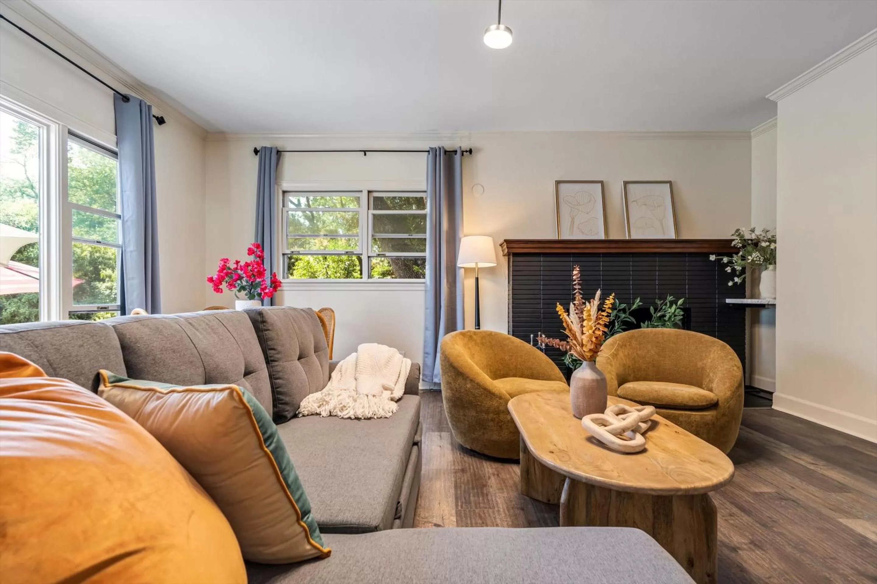 Cinnamon Bear Creekside Inn