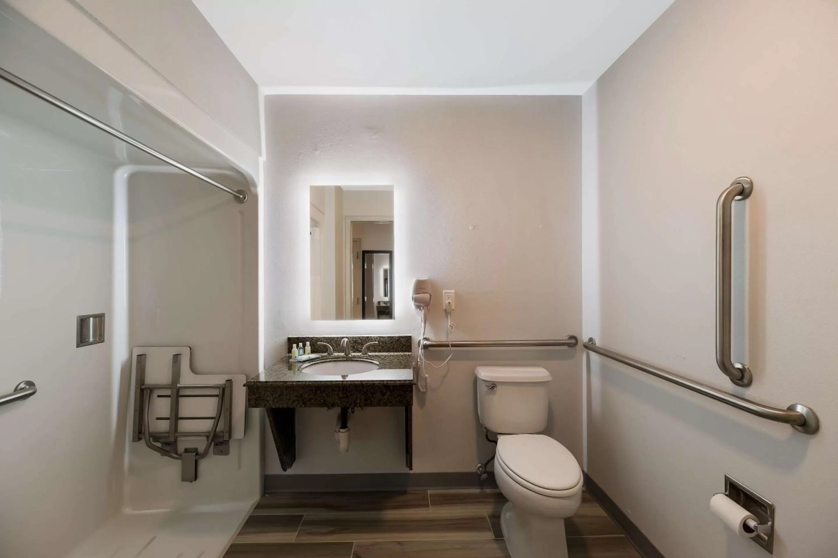 Shower in Quality Inn & Suites Artesia