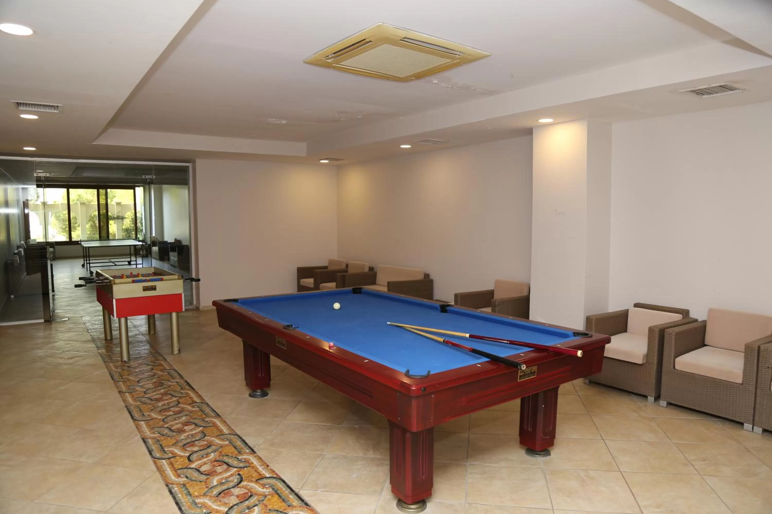 Game Room, Billiards in Lidya Sardes Hotel Thermal & SPA