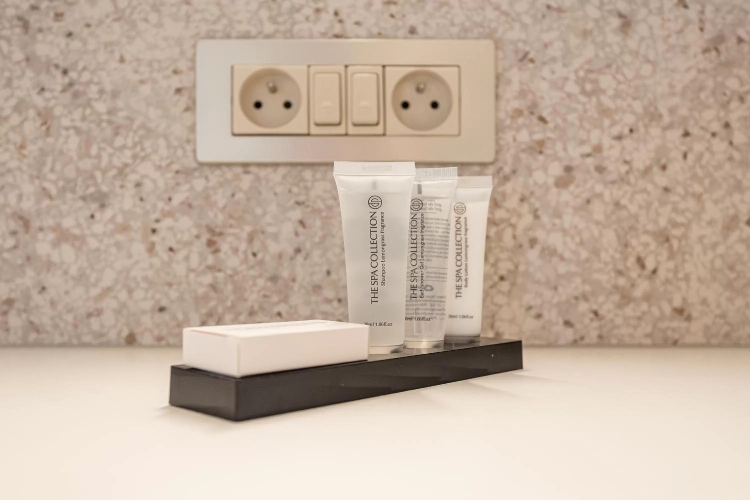 Bathroom in Gepetto's - Beautiful stay in the Historic centre of Ghent -