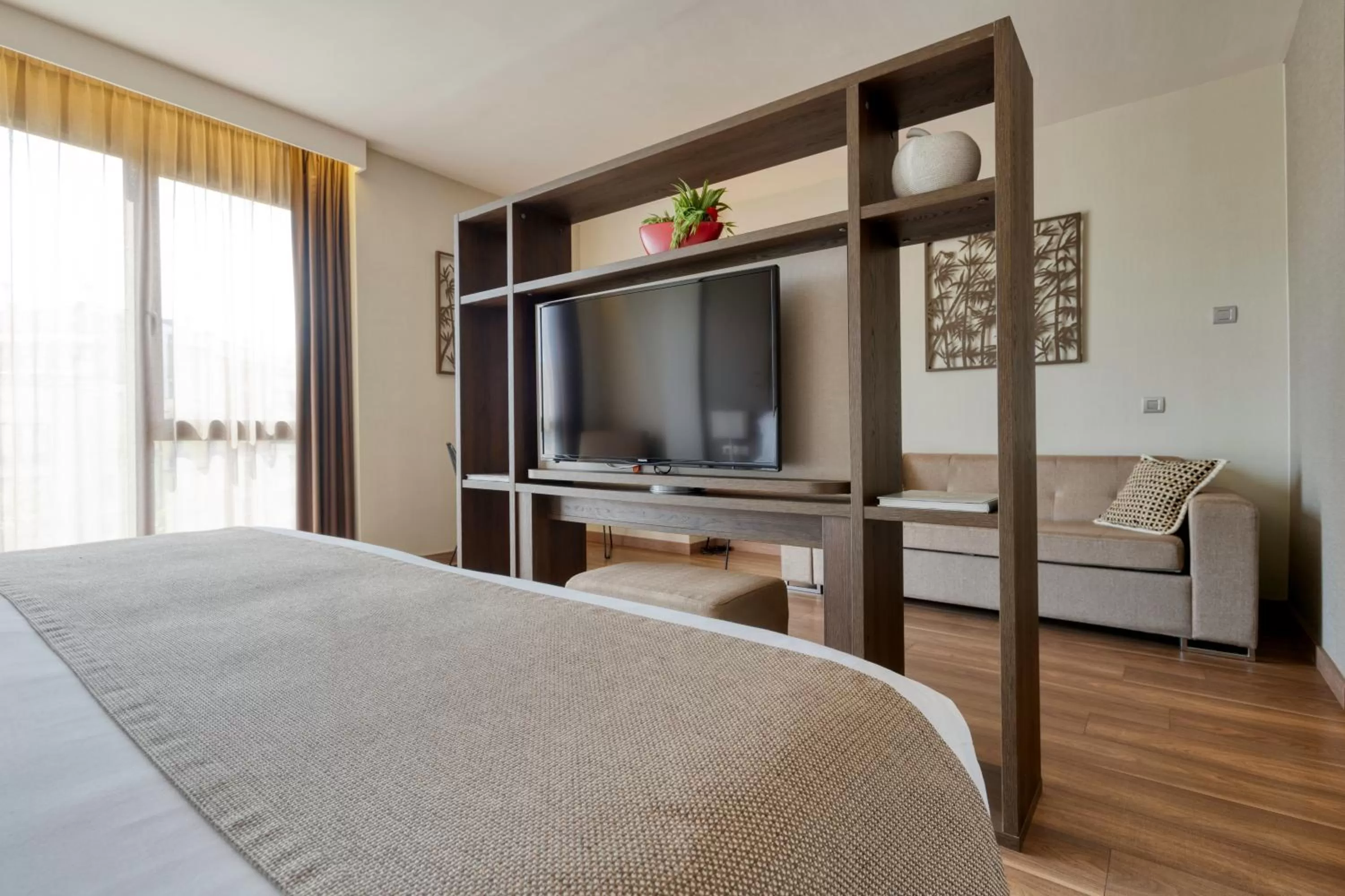 Photo of the whole room, Bed in Hotel America Barcelona