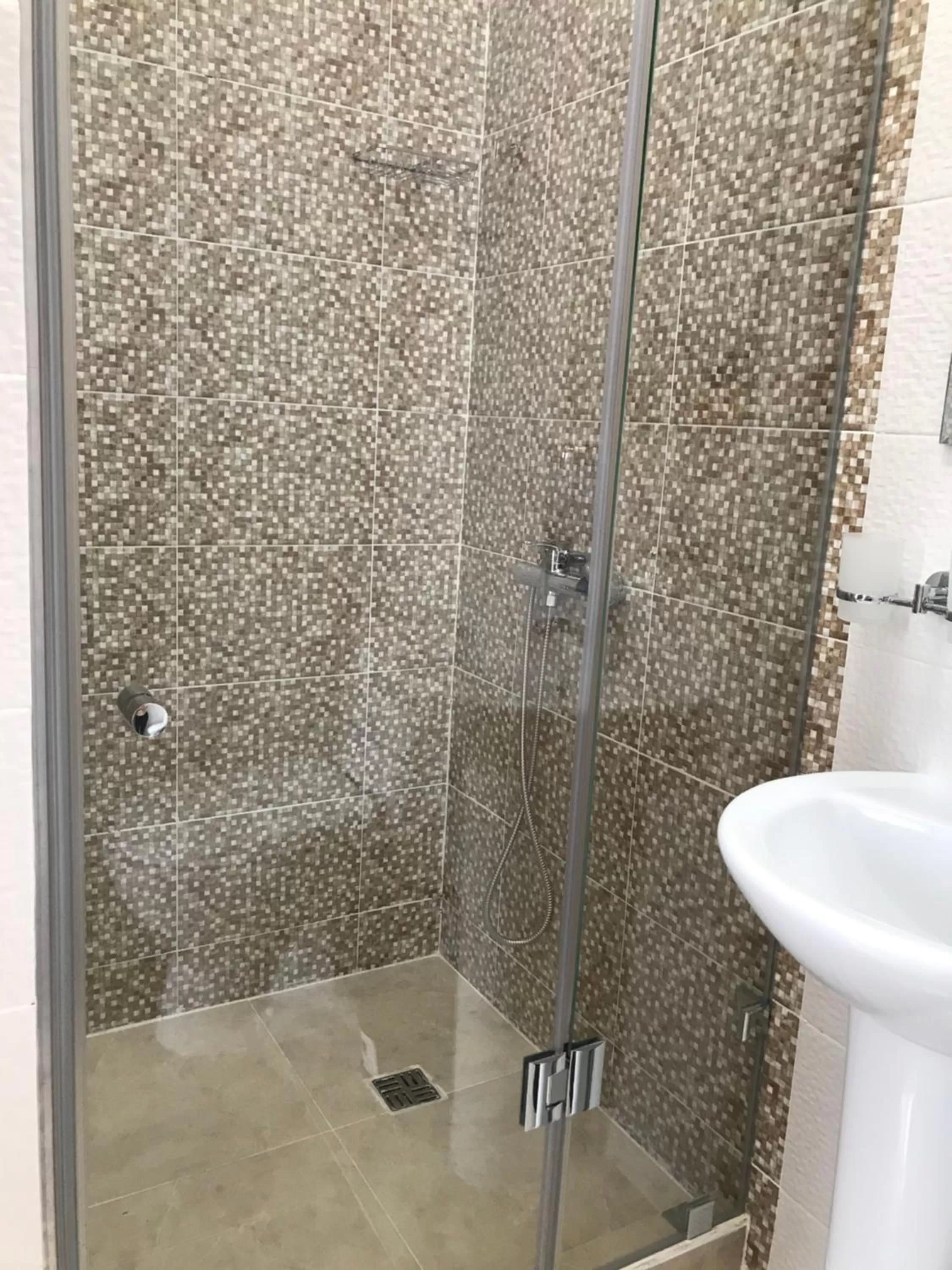 Shower, Bathroom in Prospect