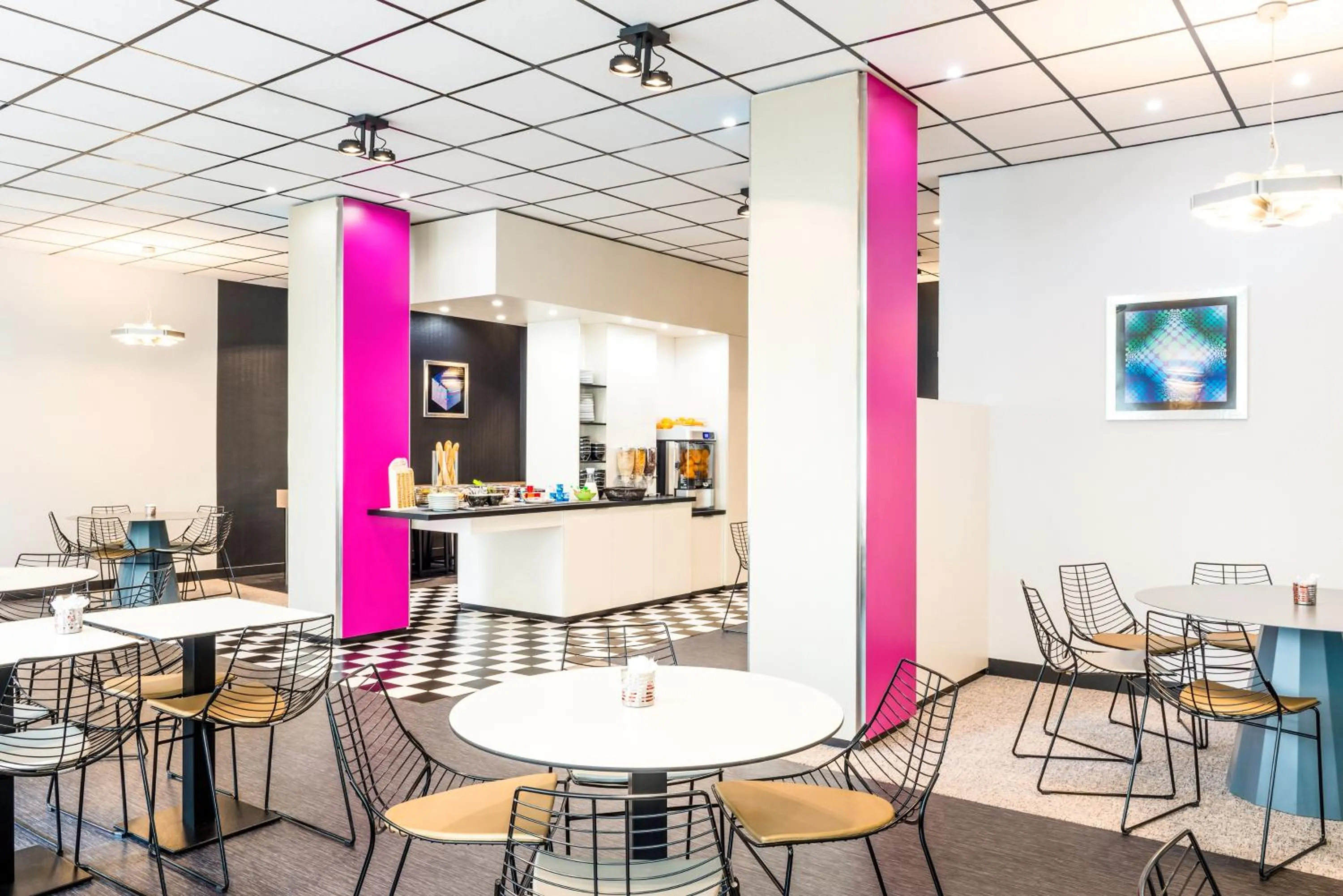 Restaurant/places to eat in ibis Styles Antony Paris Sud