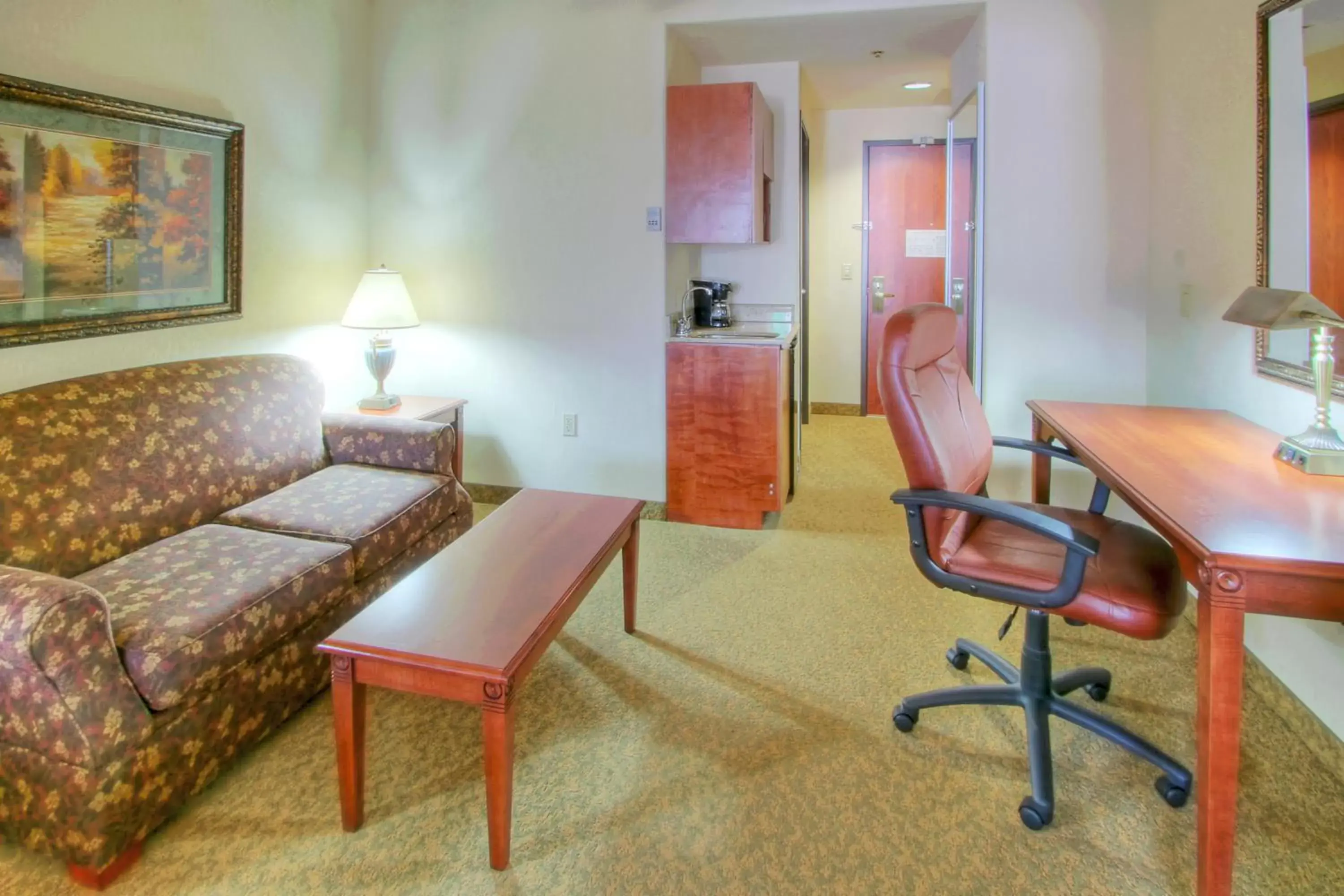 Two-Bedroom Suite in Holiday Inn Express Hotel & Suites Las Cruces by IHG Two-Bedroom Suite in Holiday Inn Express Hotel & Suites Las Cruces by IHG