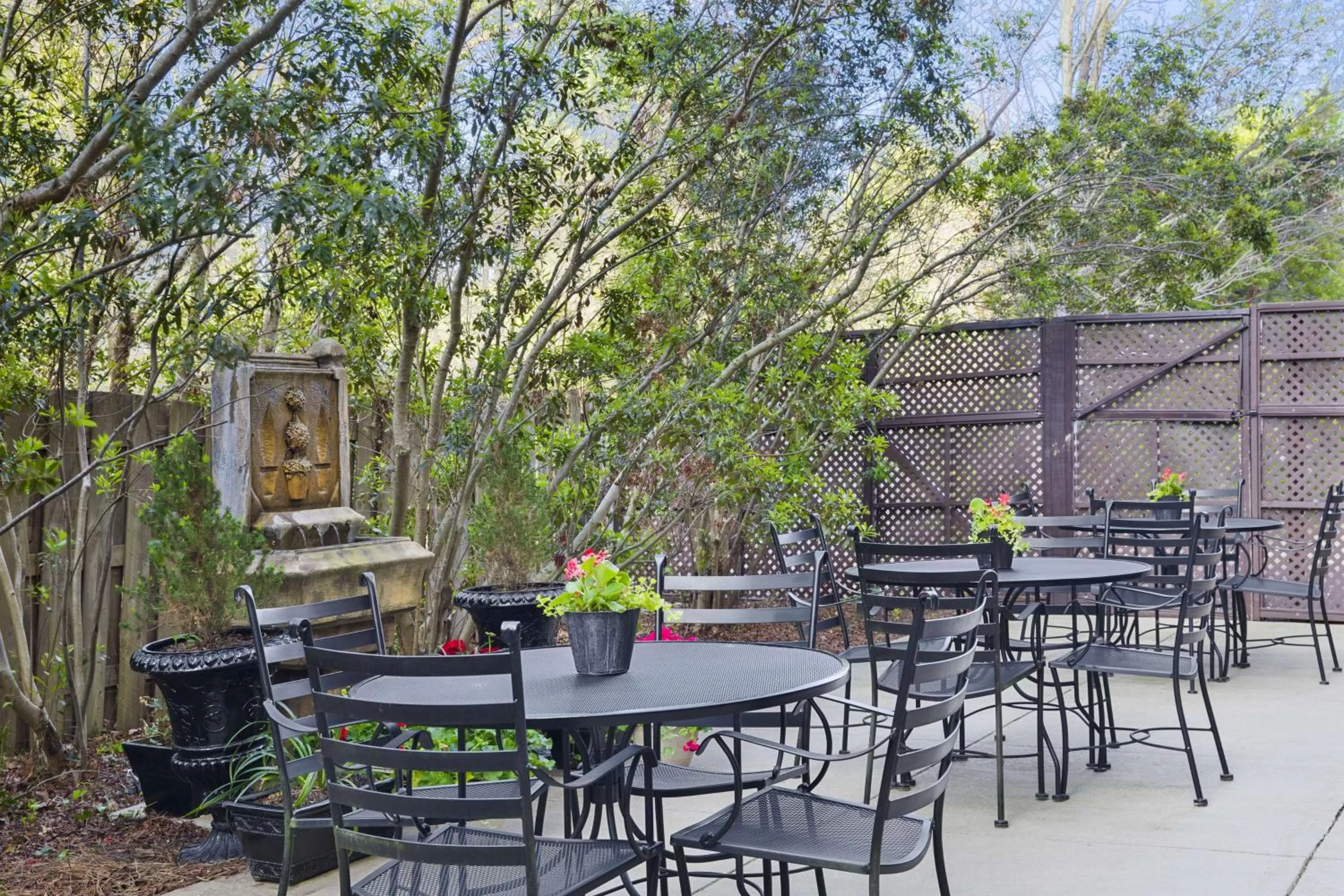 Patio in Hampton Inn Columbia I-20-Clemson Road