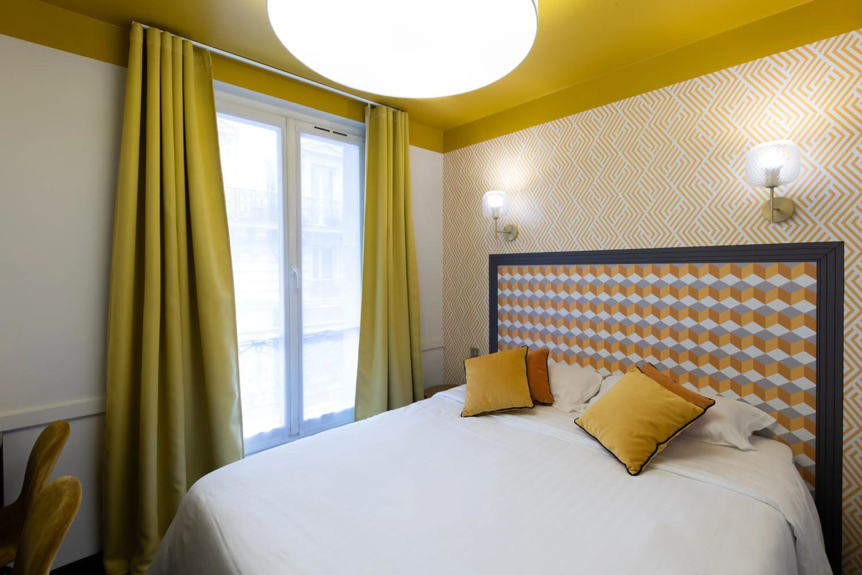 Photo of the whole room, Bed in Hôtel Gérando