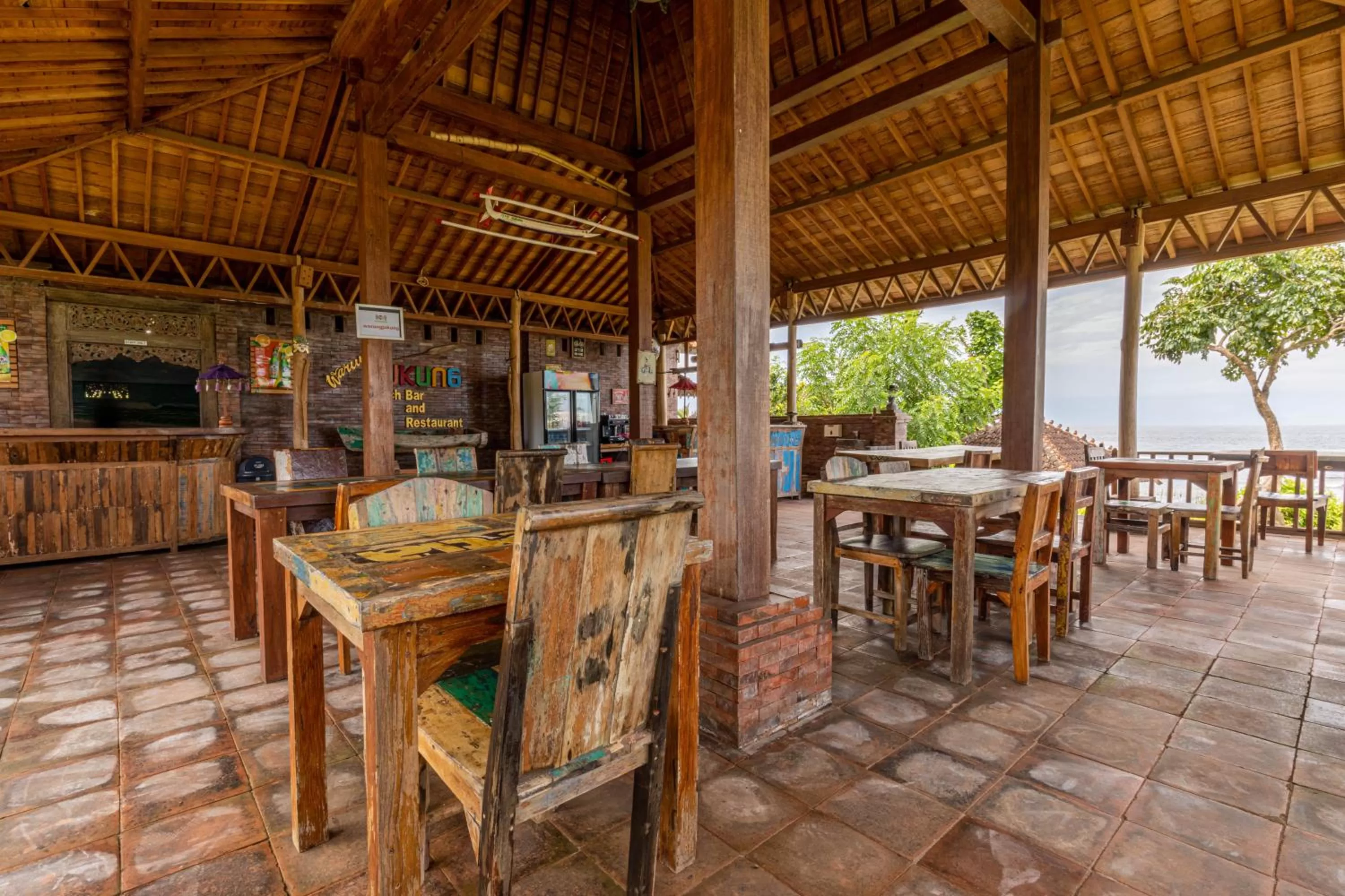 Restaurant/places to eat in Jukung Cottage