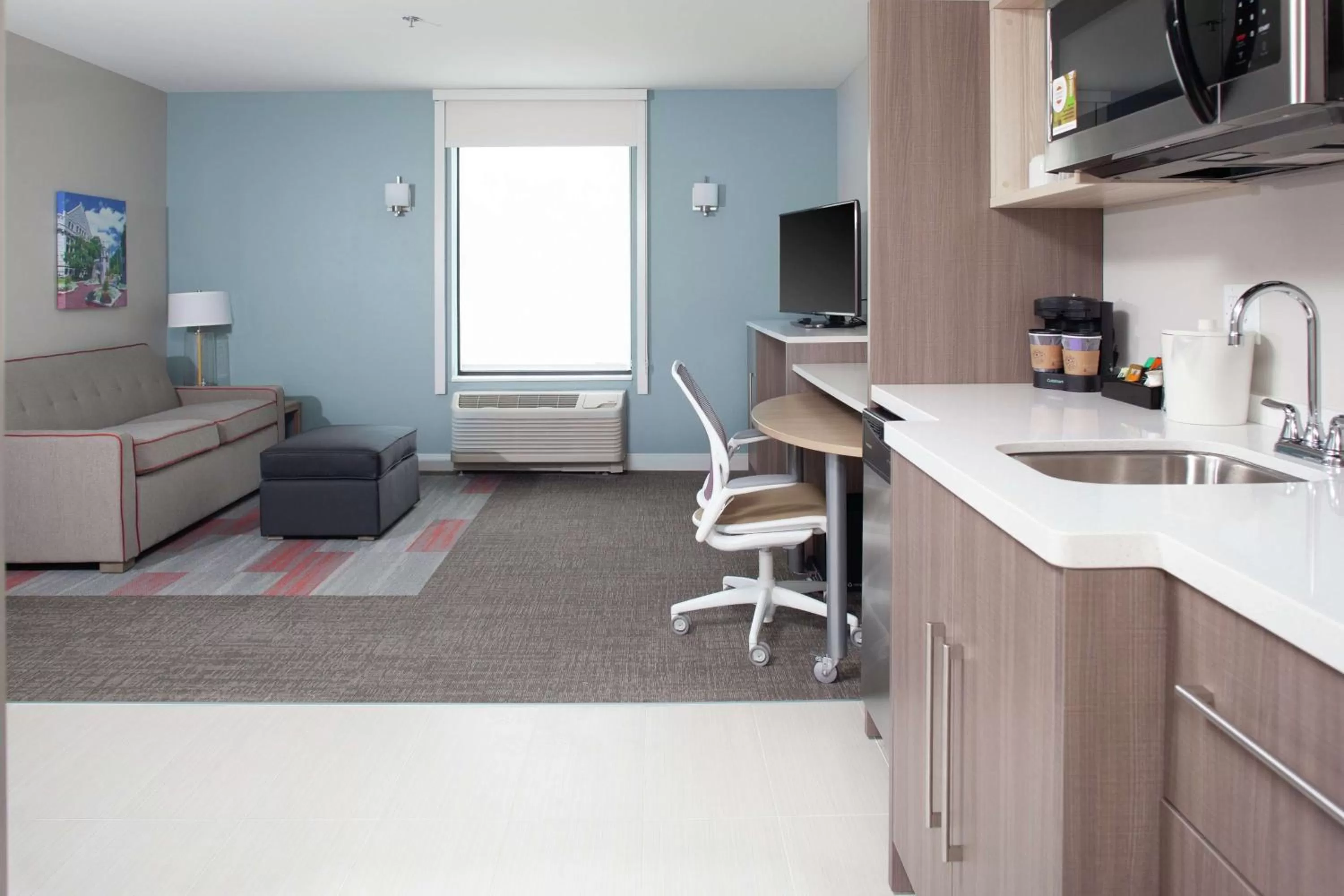 Bedroom in Home2 Suites by Hilton Bloomington