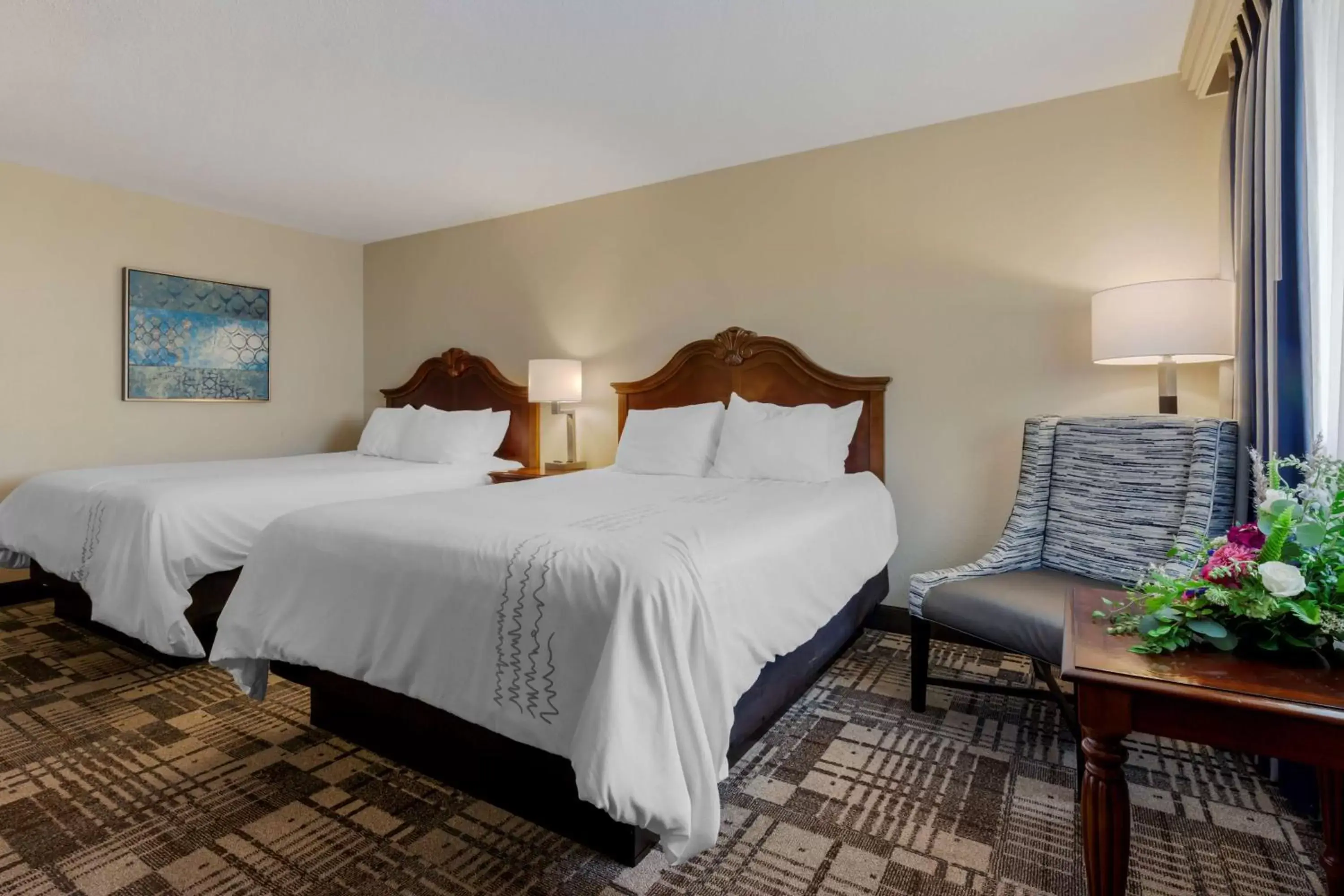 Queen Room with Two Queen Beds and Bath Tub - Disability Access in Best Western Plus Dubuque Hotel and Conference Center Queen Room with Two Queen Beds and Bath Tub - Disability Access in Best Western Plus Dubuque Hotel and Conference Center