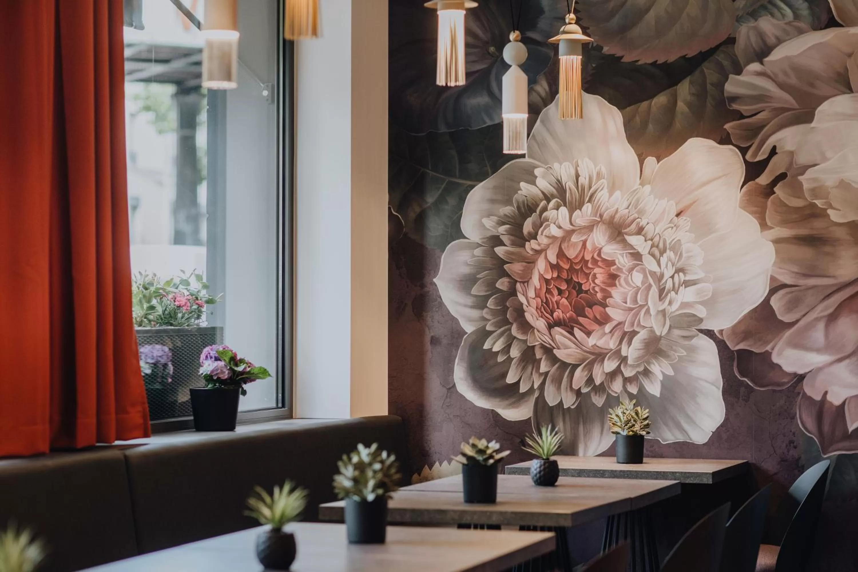 Decorative detail in Hôtel Prince Albert Gare de Lyon