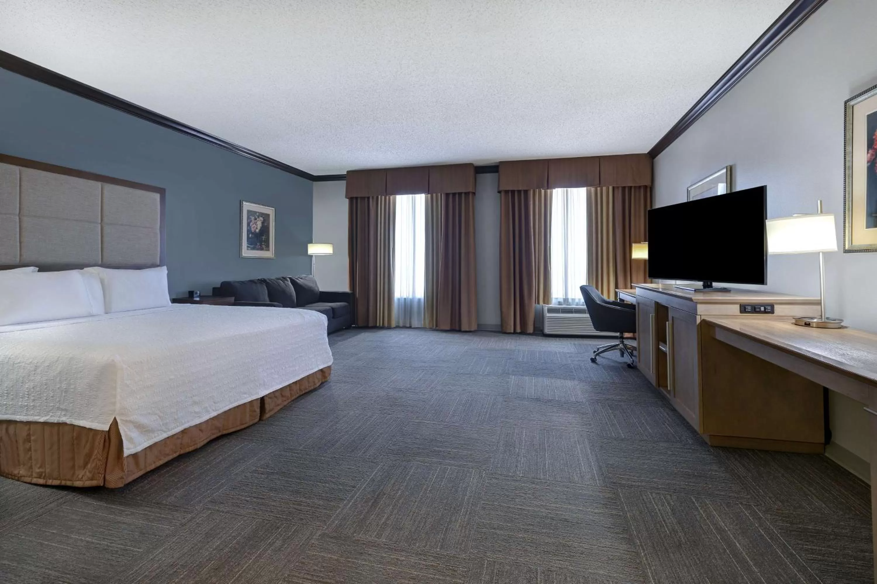 Bed in Hampton Inn Victoria