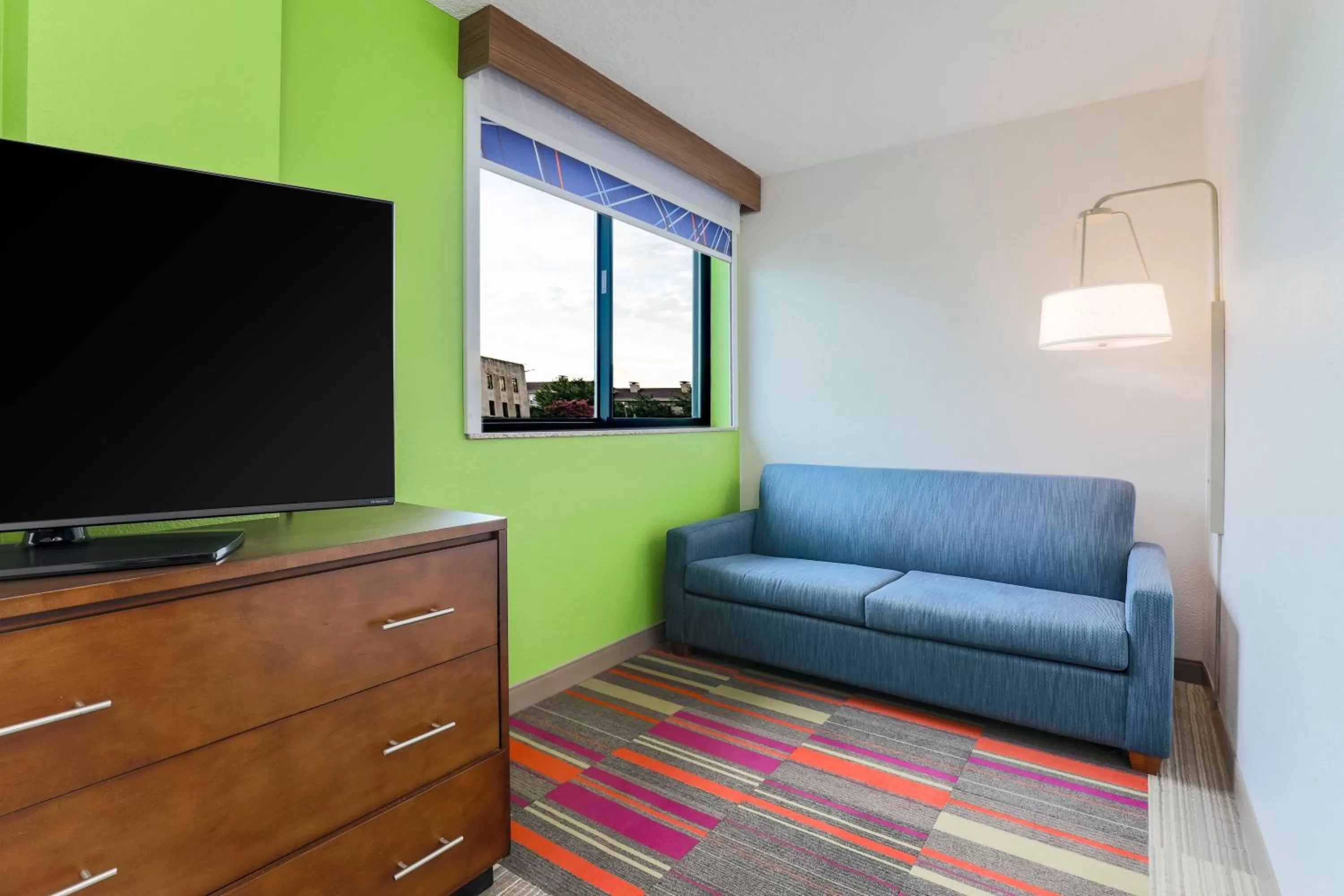 Photo of the whole room in Holiday Inn Express & Suites Fort Worth Downtown by IHG