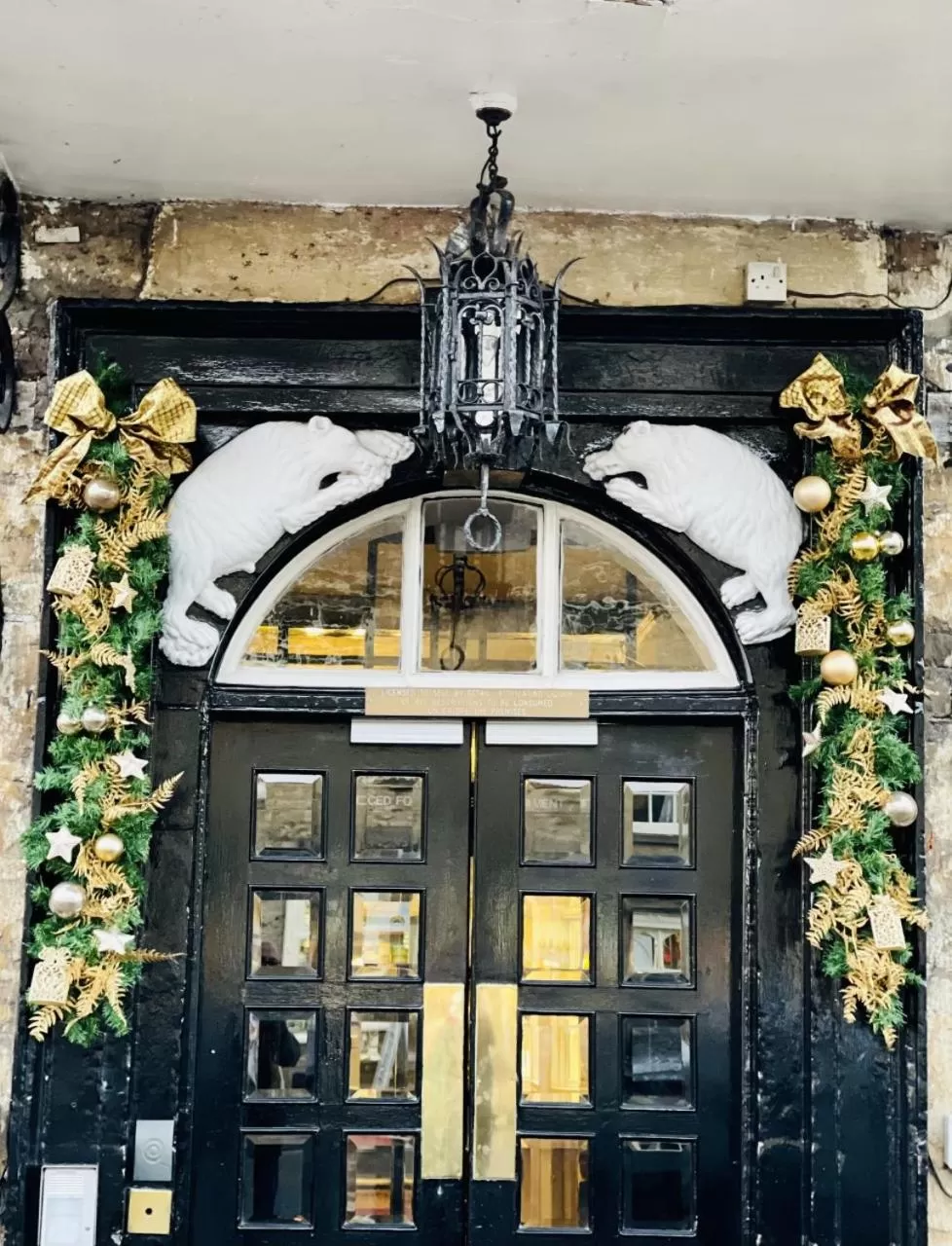 Facade/entrance in Macdonald Bear Hotel