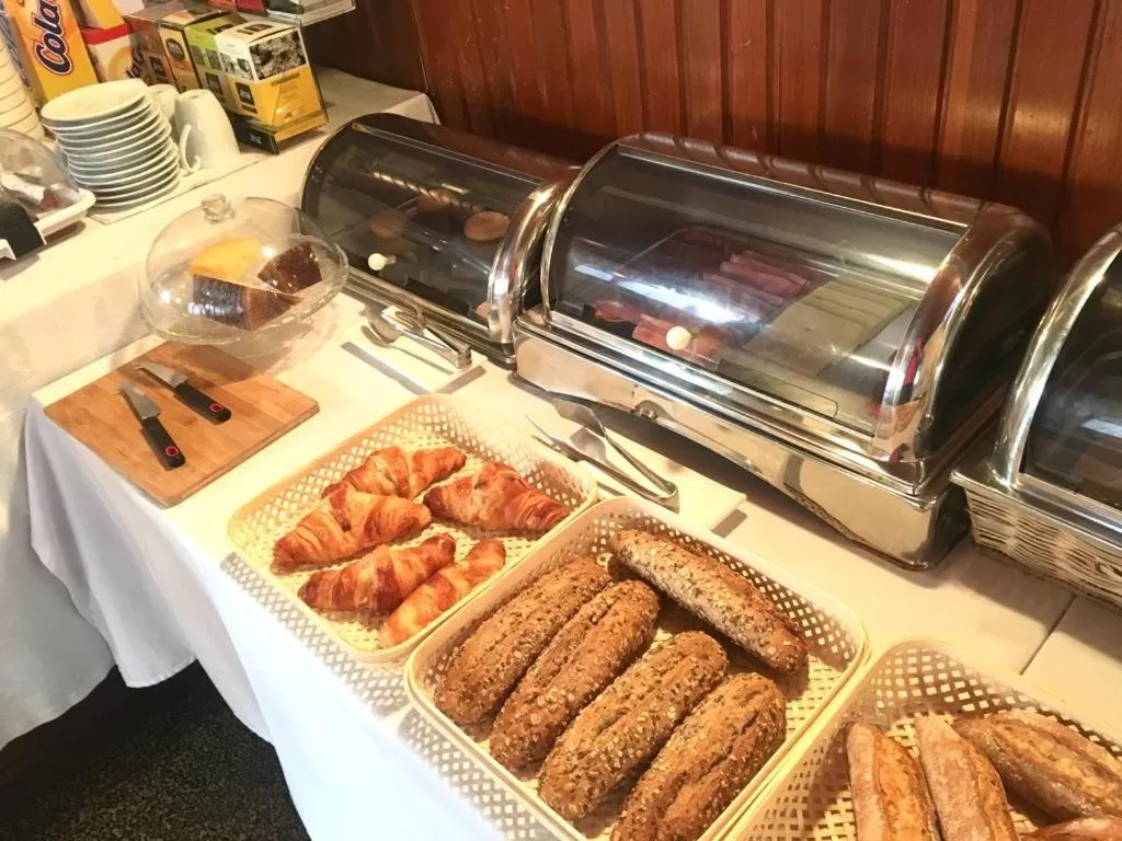 Breakfast in Hotel Torres Manlleu