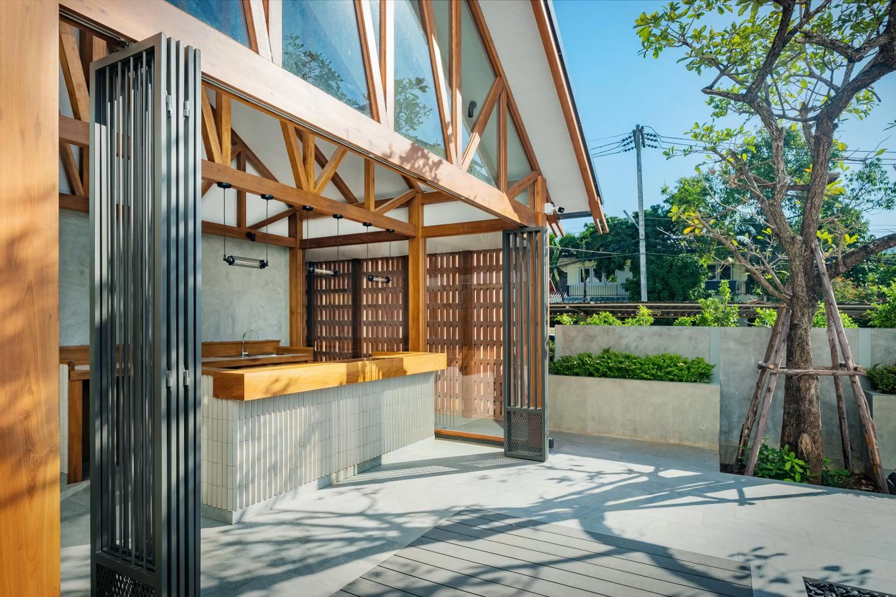 Swimming pool in Raming Lodge Hotel