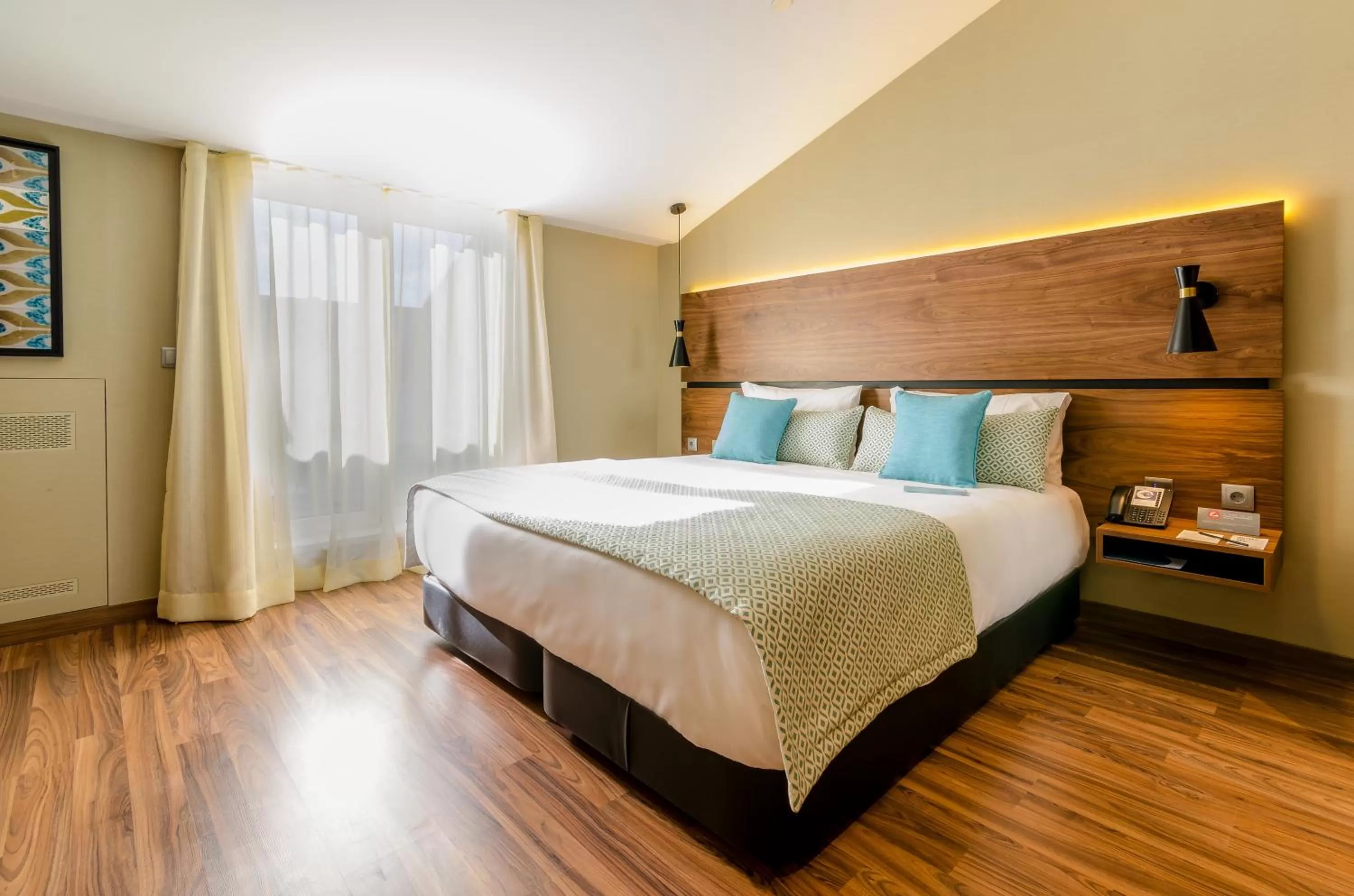 Double Room - Attic in Vincci Liberdade