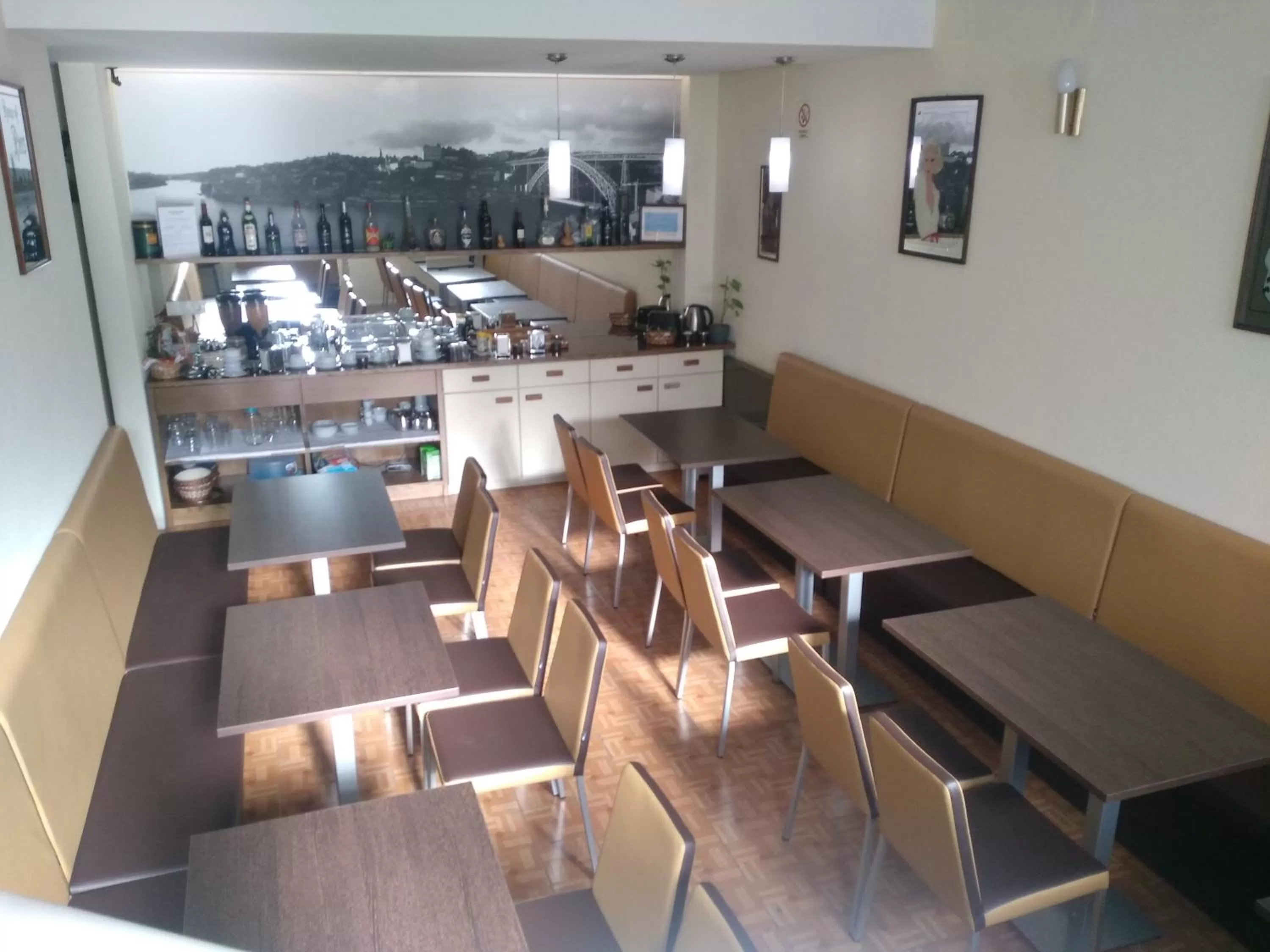 Restaurant/places to eat in Hotel Mira D'Aire