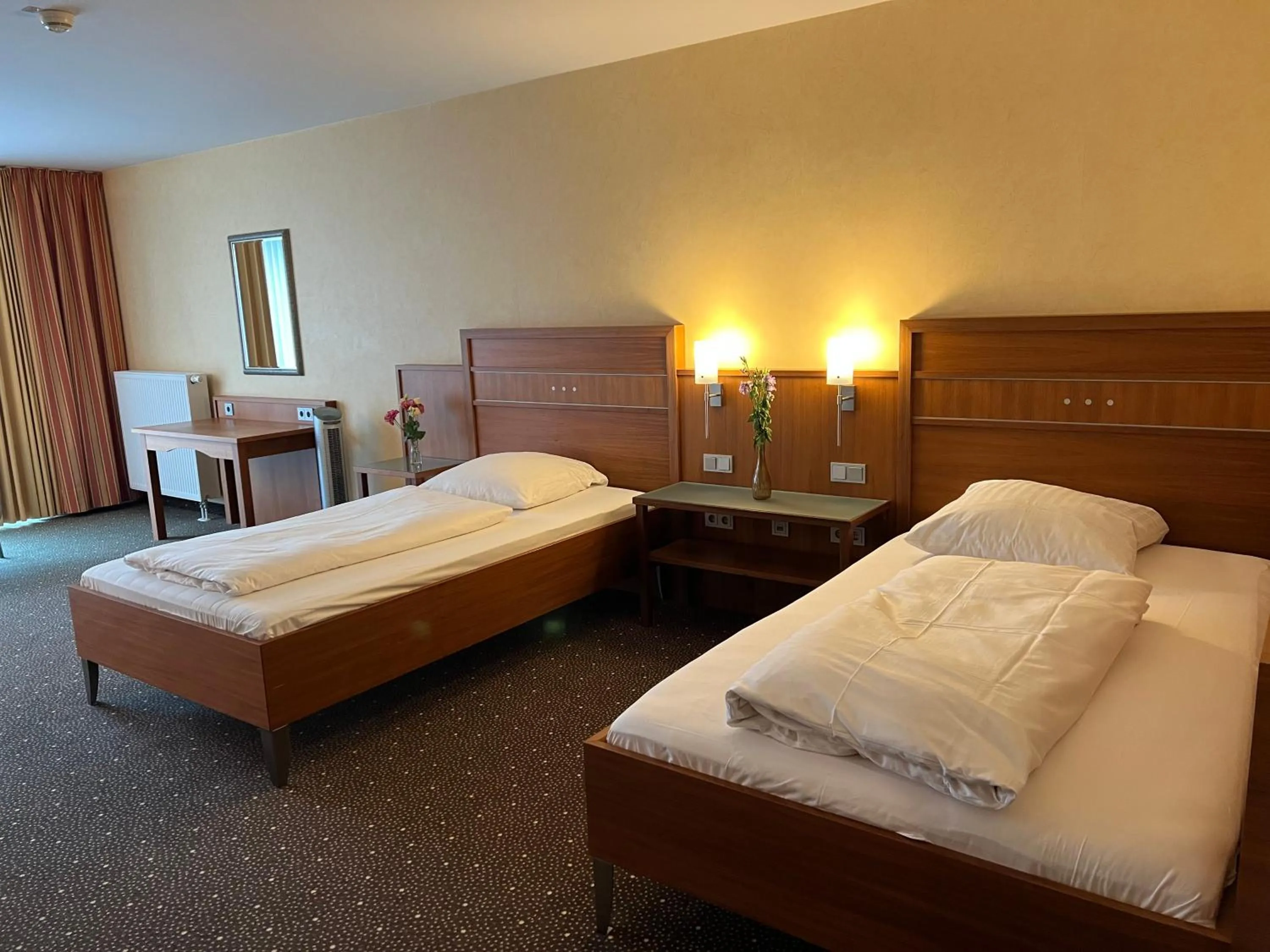 Guests, Bed in Landhotel Krummenweg