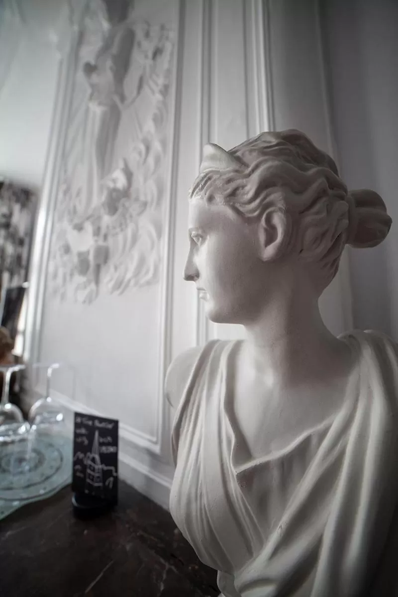 Decorative detail in Bienvenue Chez Nous