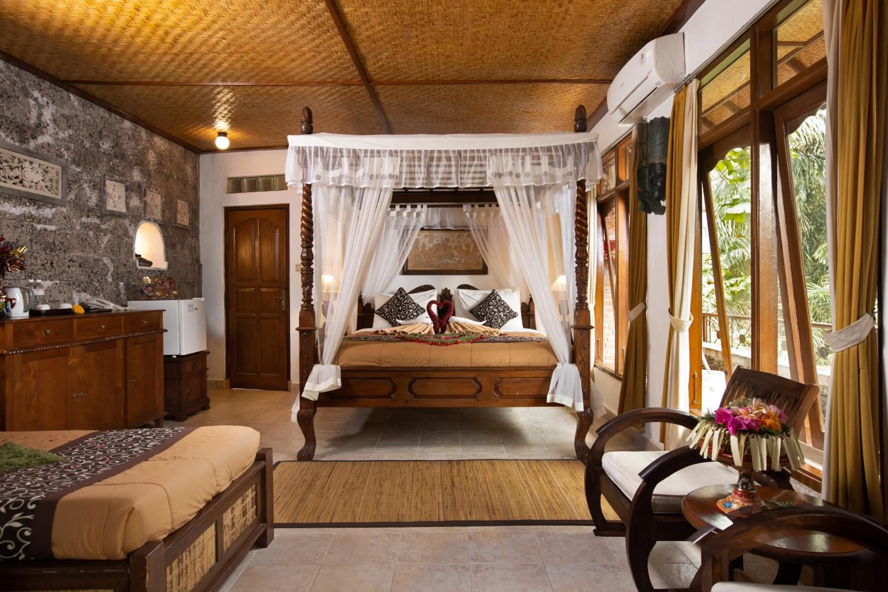 Bed in Ketut's Place Bed & Breakfast Ubud