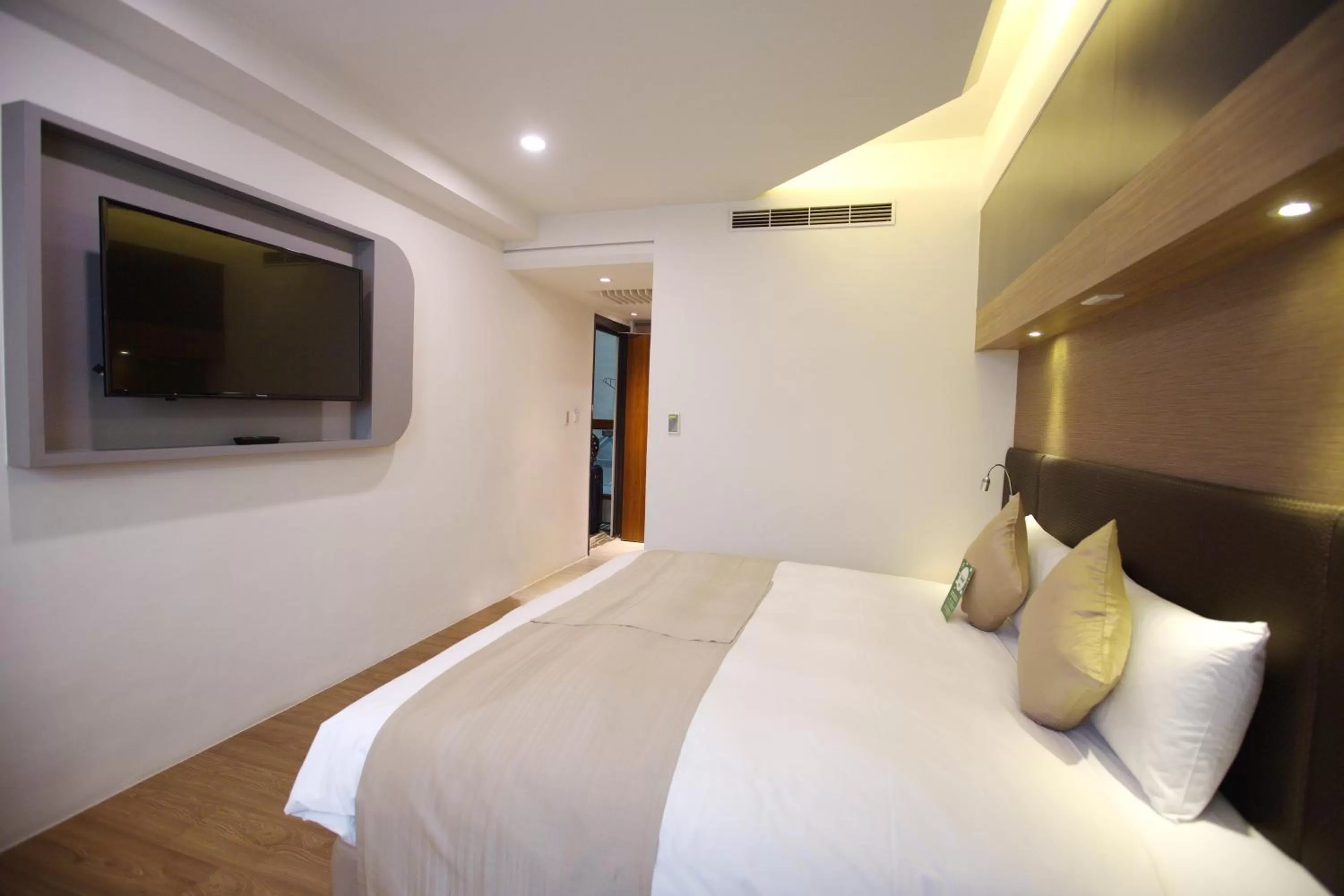 Bed in Shin Yuan Park Hotel