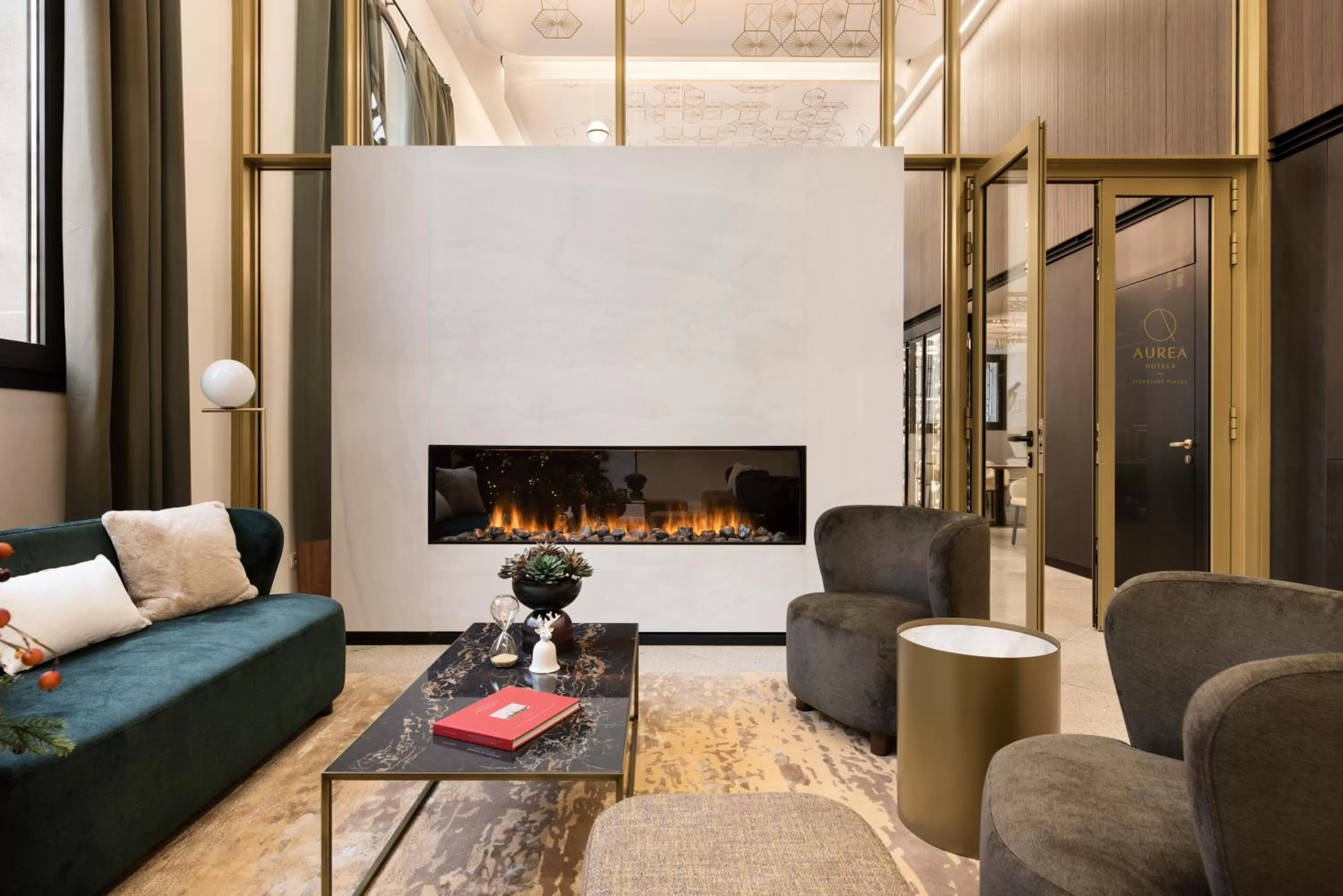 Living room in Áurea Palacio de Correos by Eurostars Hotel Company