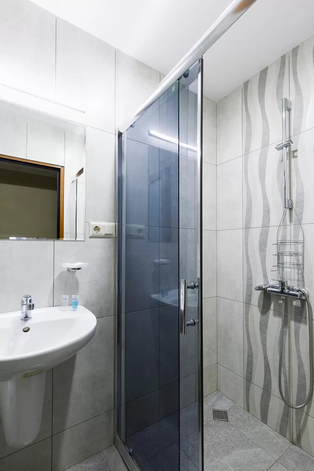 Bathroom in Aura Plaza Hotel