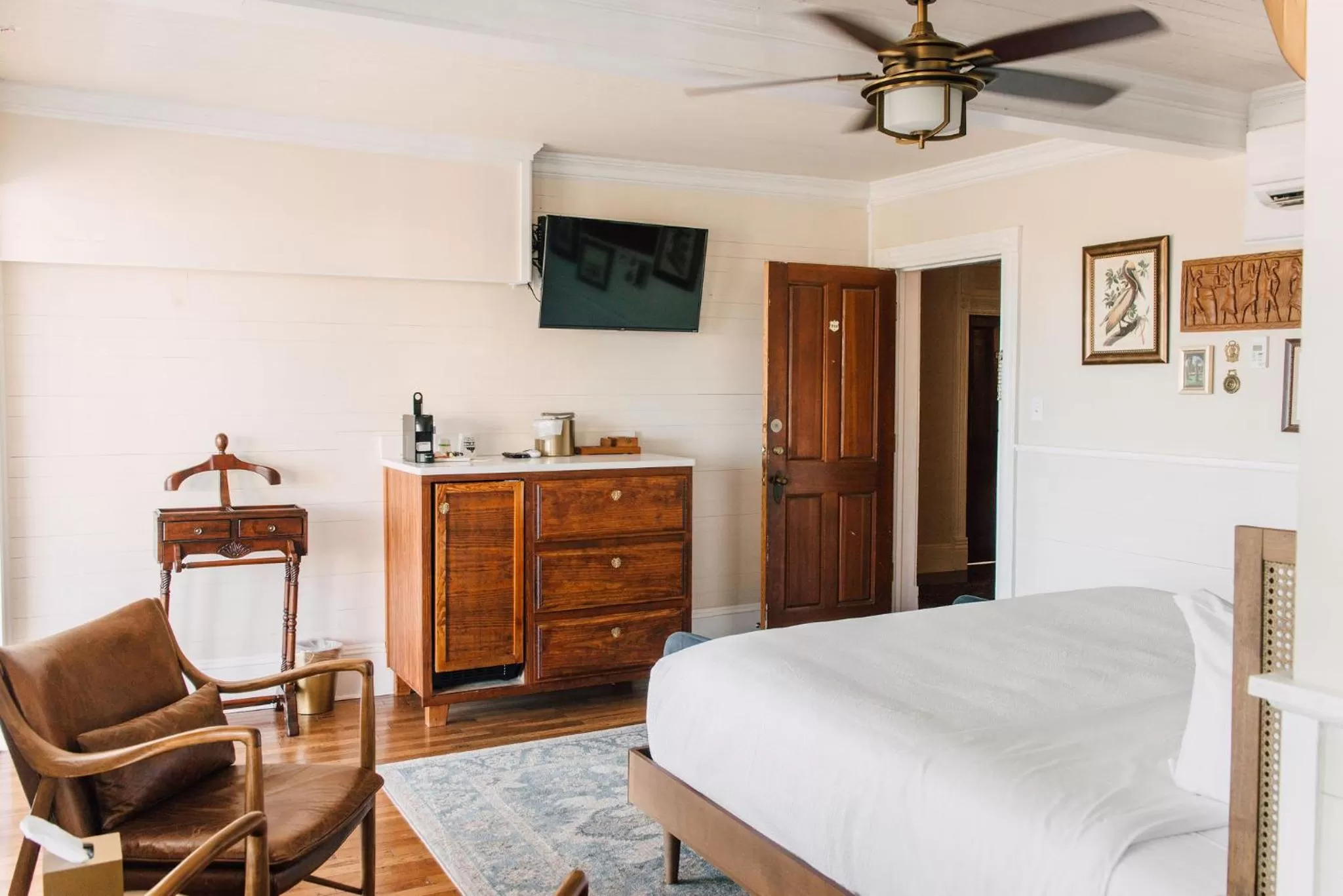 Bed in The Gibson Inn