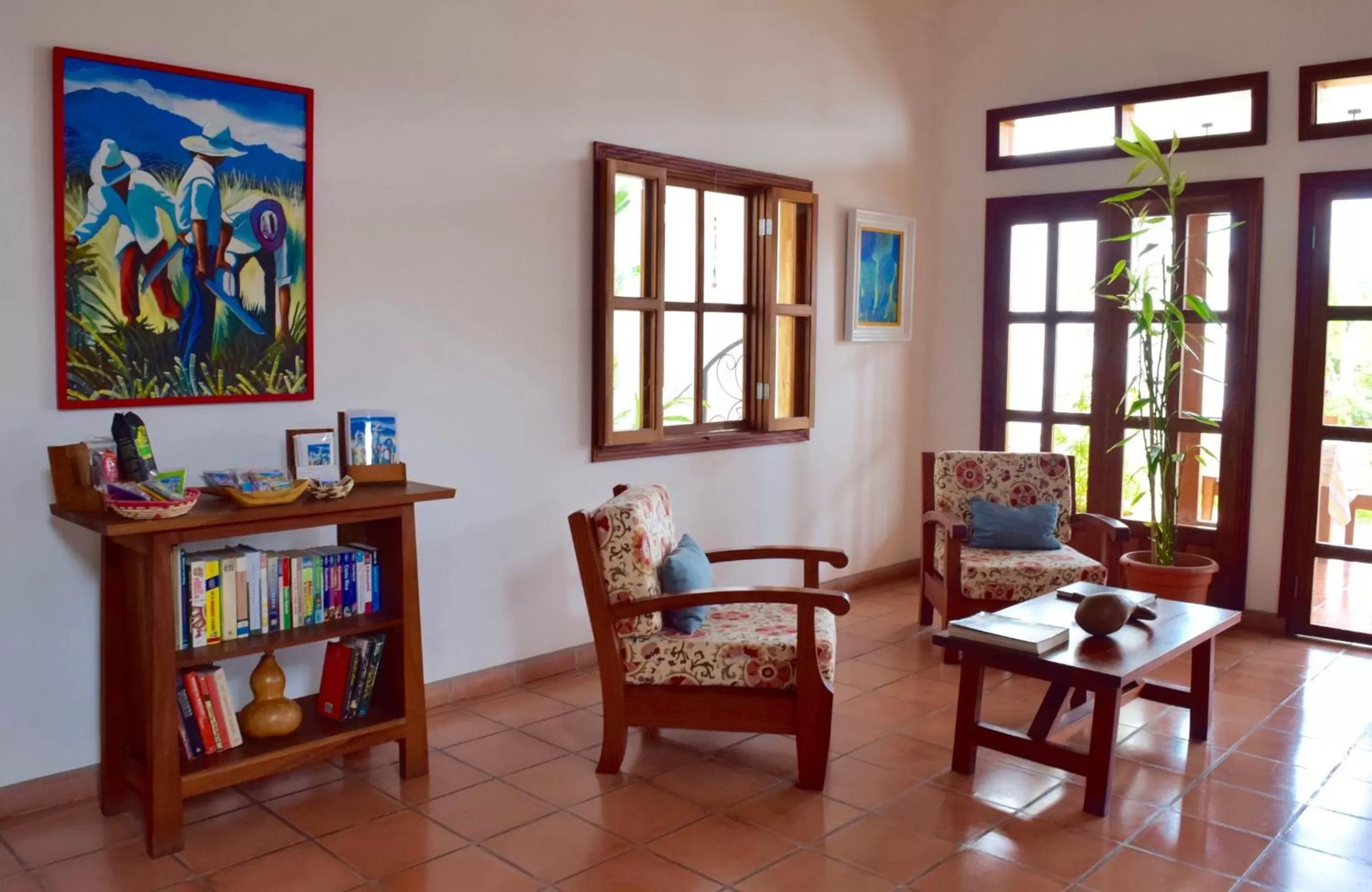 Communal lounge/ TV room in Terramaya Boutique Hotel