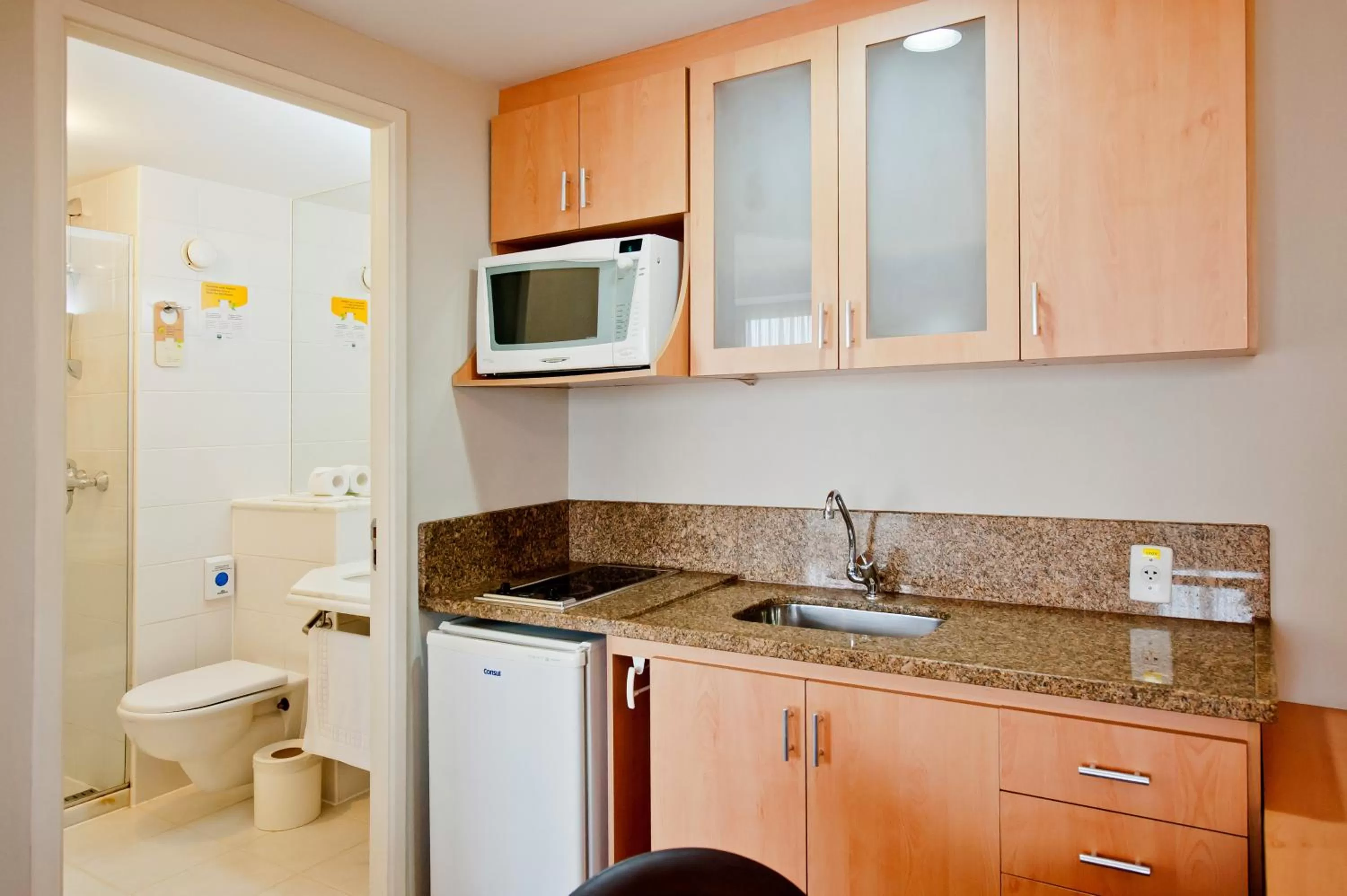 Kitchen or kitchenette in Mercure Guarulhos Aeroporto
