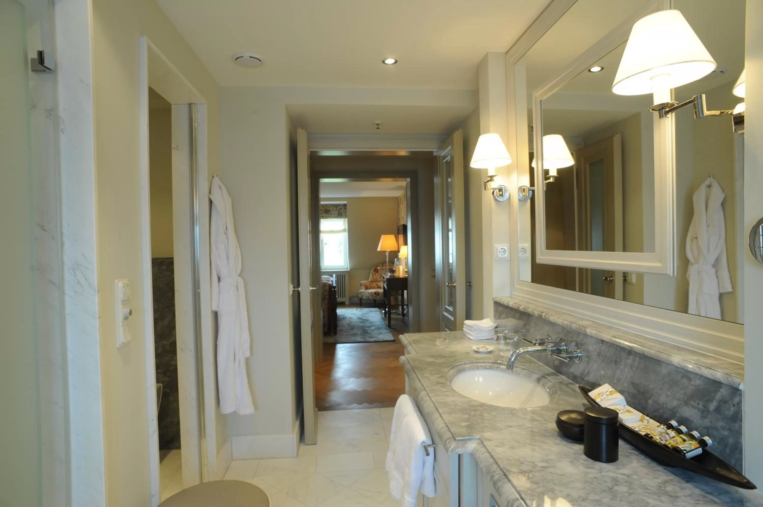 Bathroom in Hotel Detmolder Hof