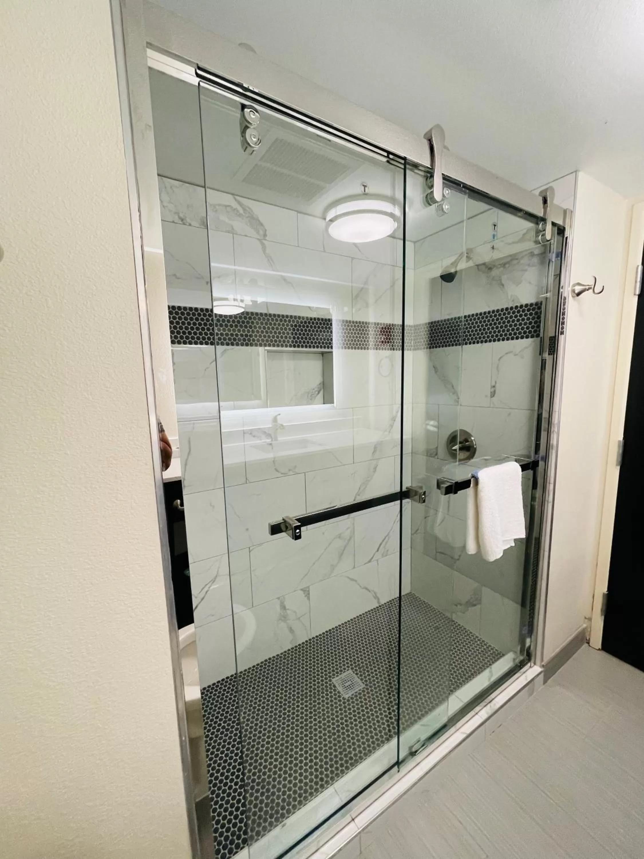 Bathroom in Quality Inn & Suites Lake Charles South