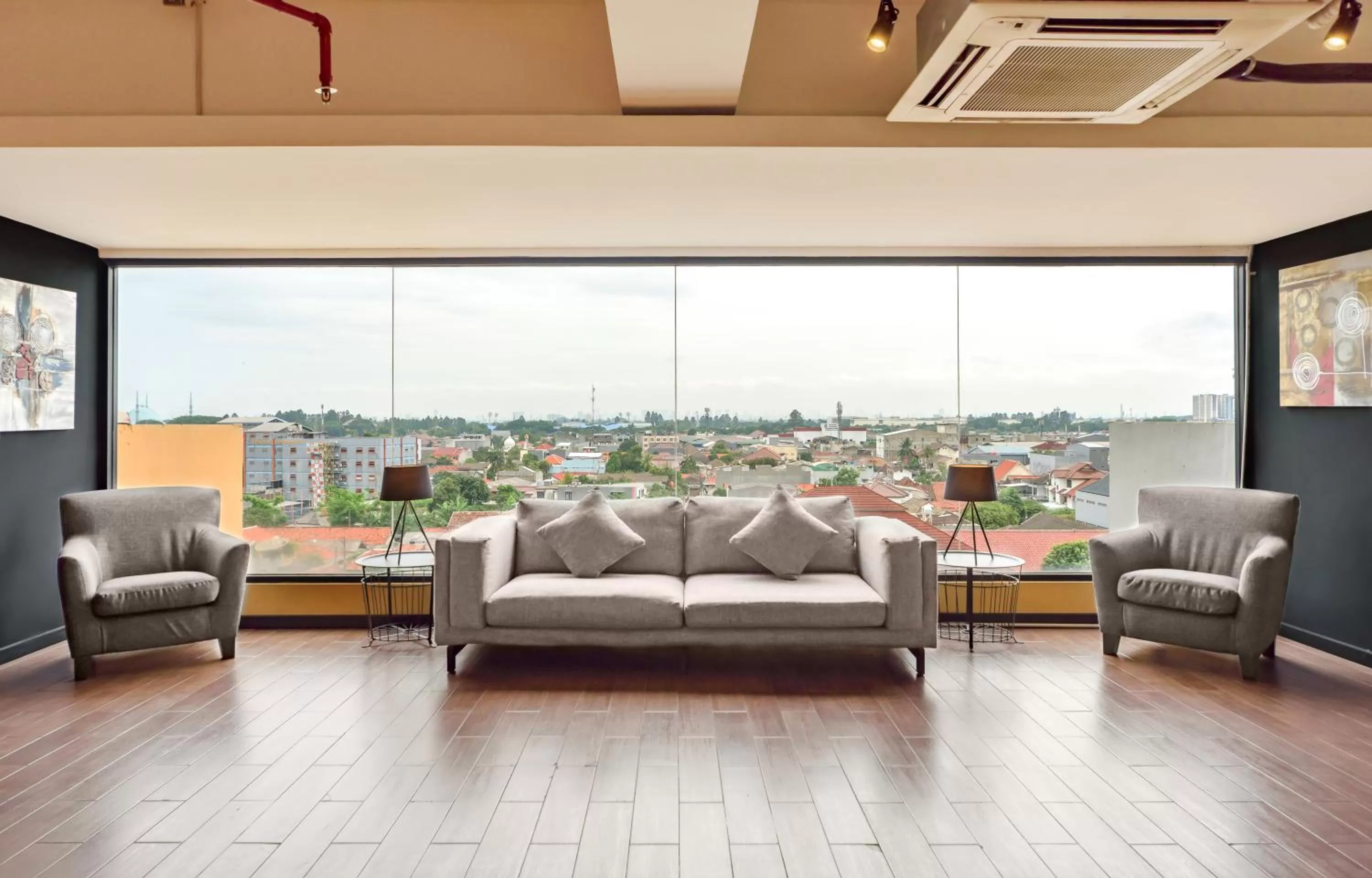 Lobby or reception in Yellow Bee Tangerang