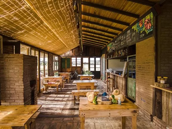 Restaurant/Places to Eat in Caliu Earthship Ecolodge