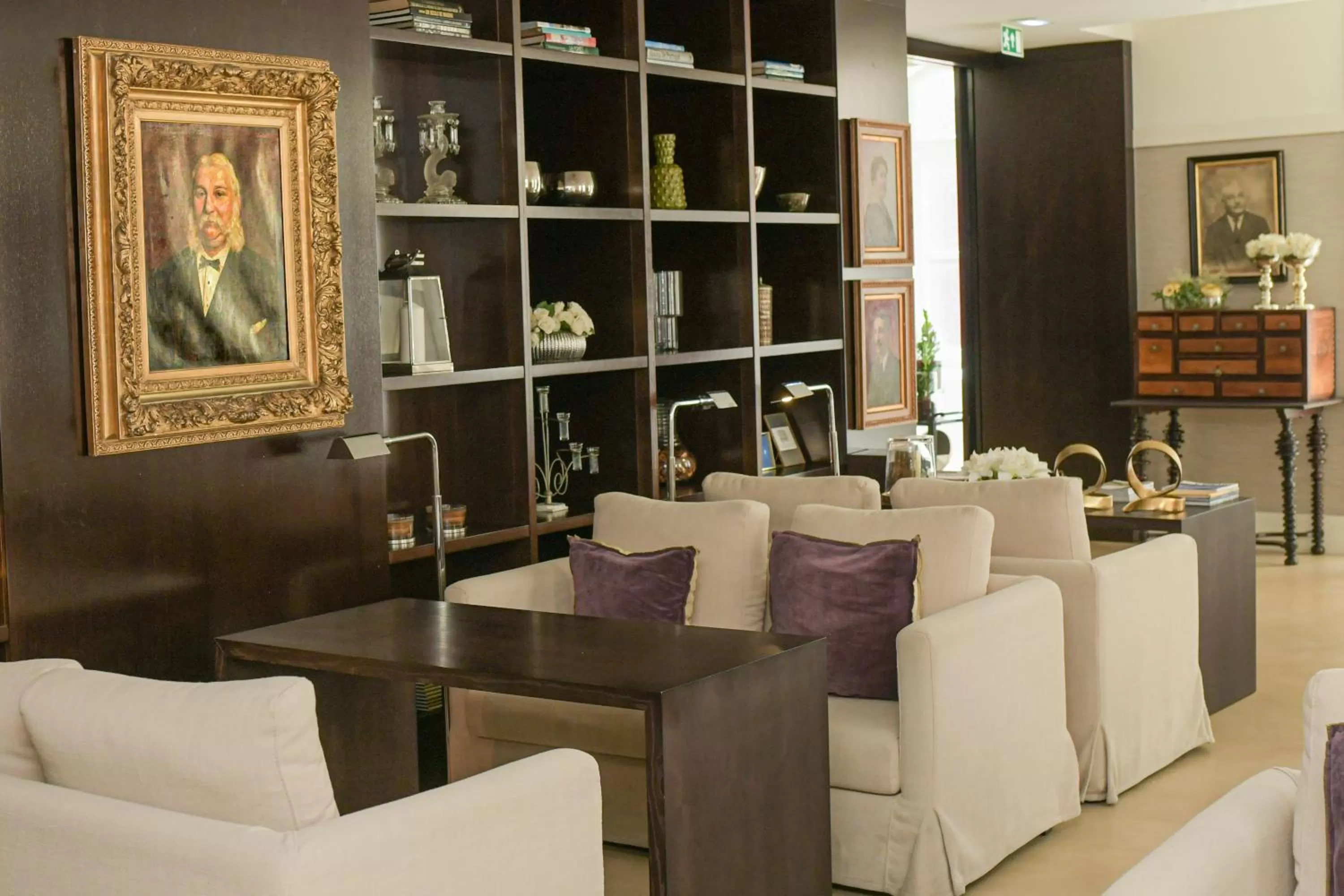 Lounge or bar in Universal Boutique Hotel