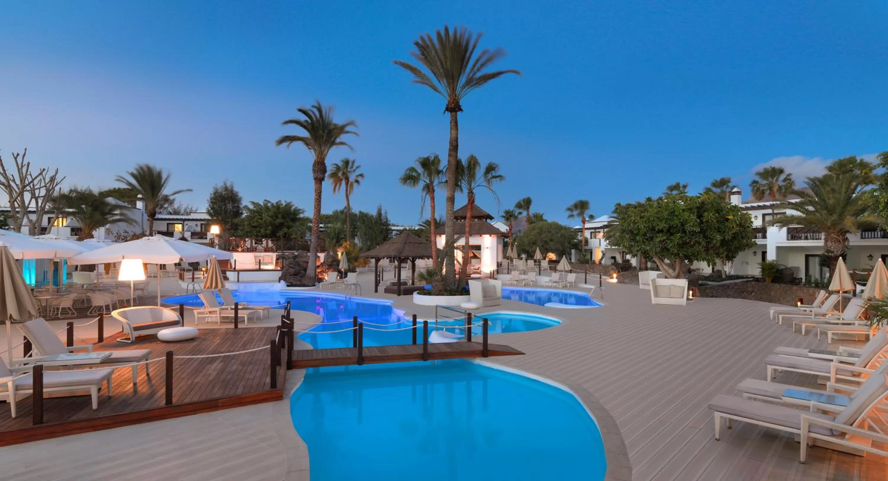 Swimming pool in Boutique Hotel H10 White Suites - Adults Only