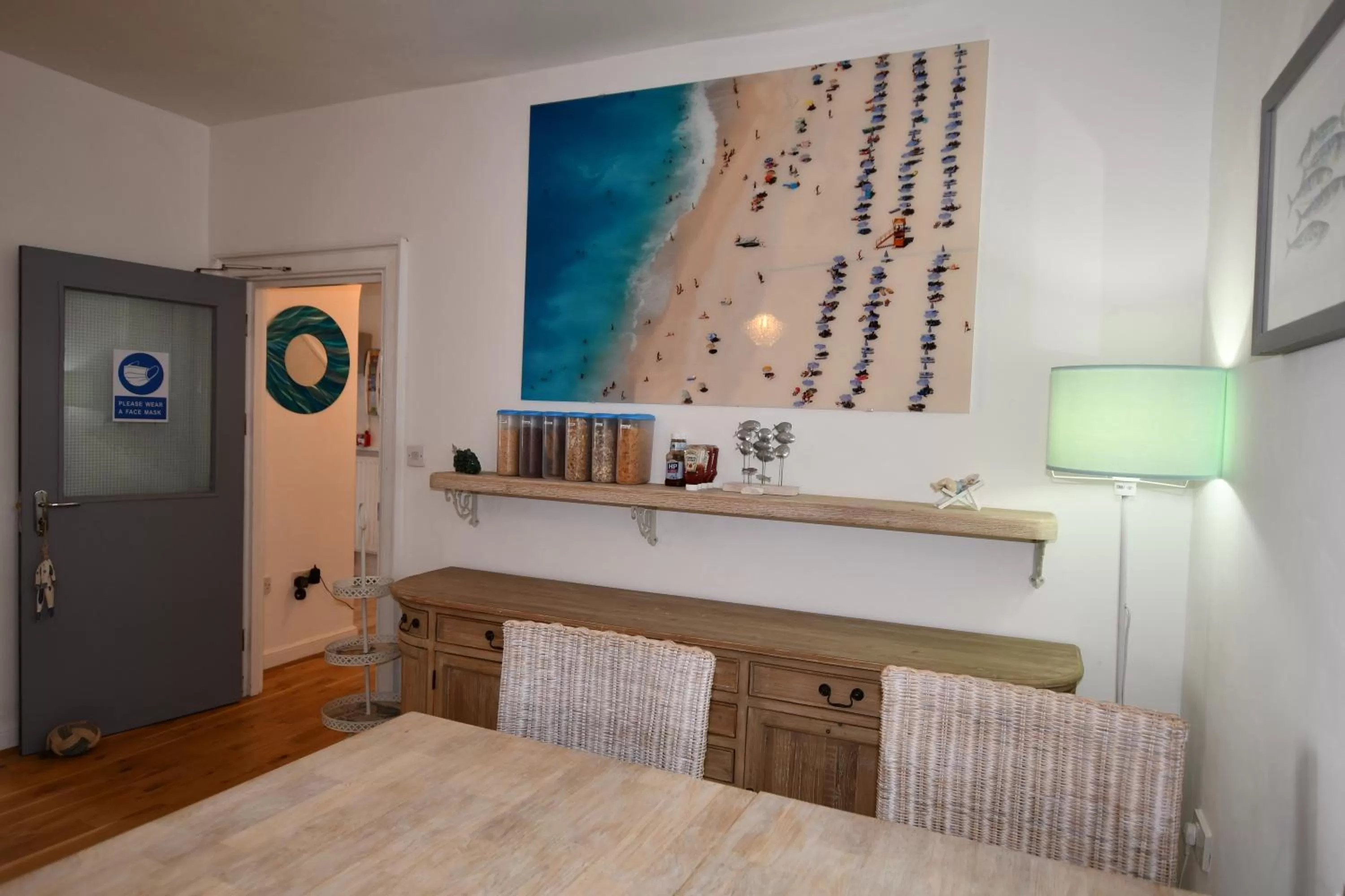 Dining area, Bed in No. 98 Boutique Hotel