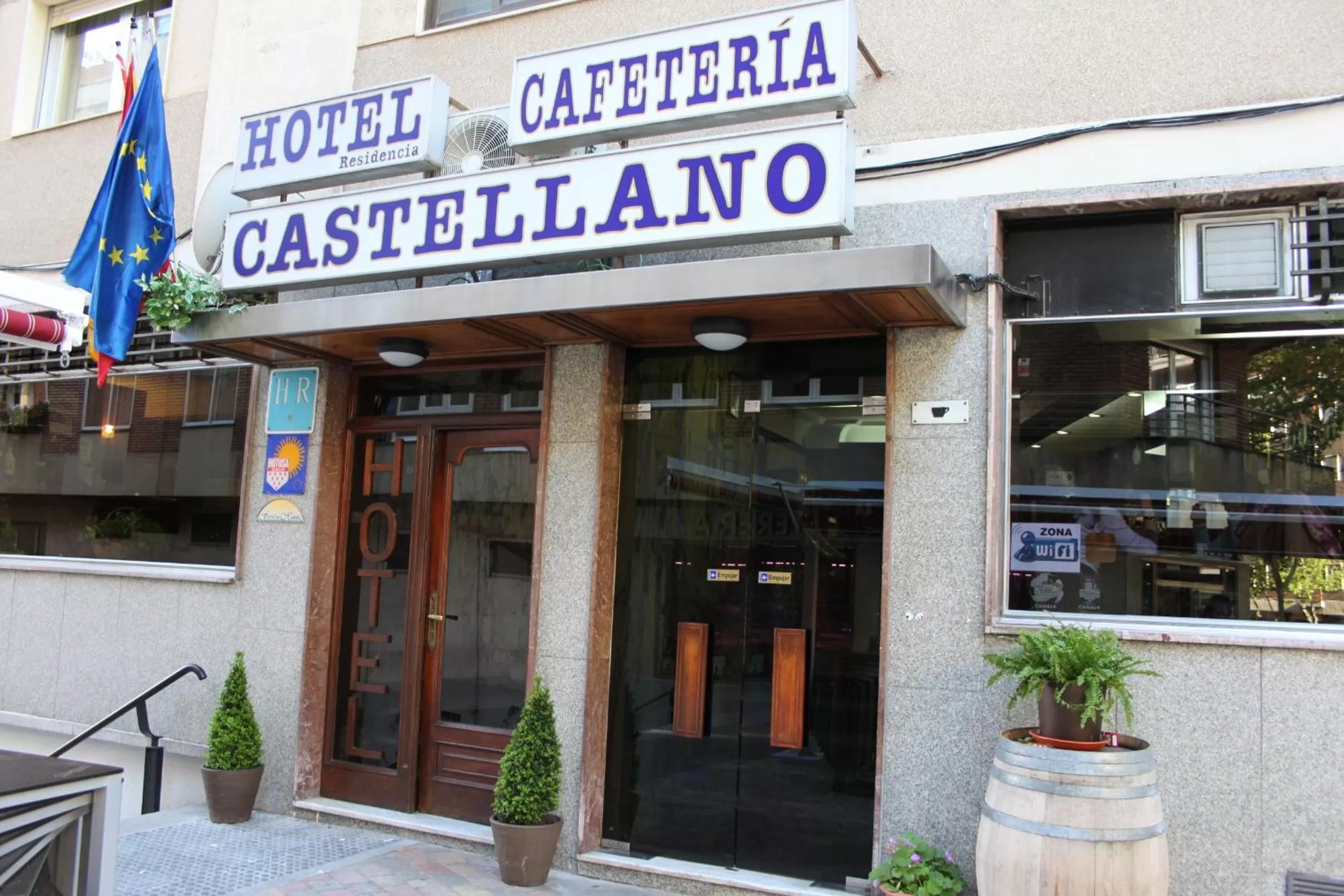 Business facilities in Hotel Castellano I