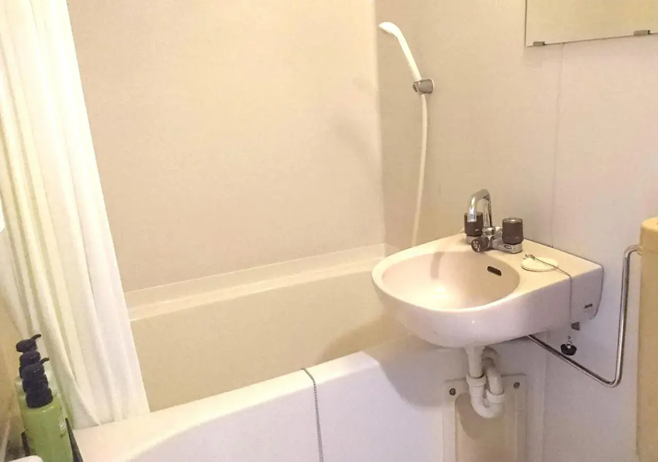 Japanese-Style Twin Room in Royal Inn Shin-Yamaguchi Ekimae Japanese-Style Twin Room in Royal Inn Shin-Yamaguchi Ekimae