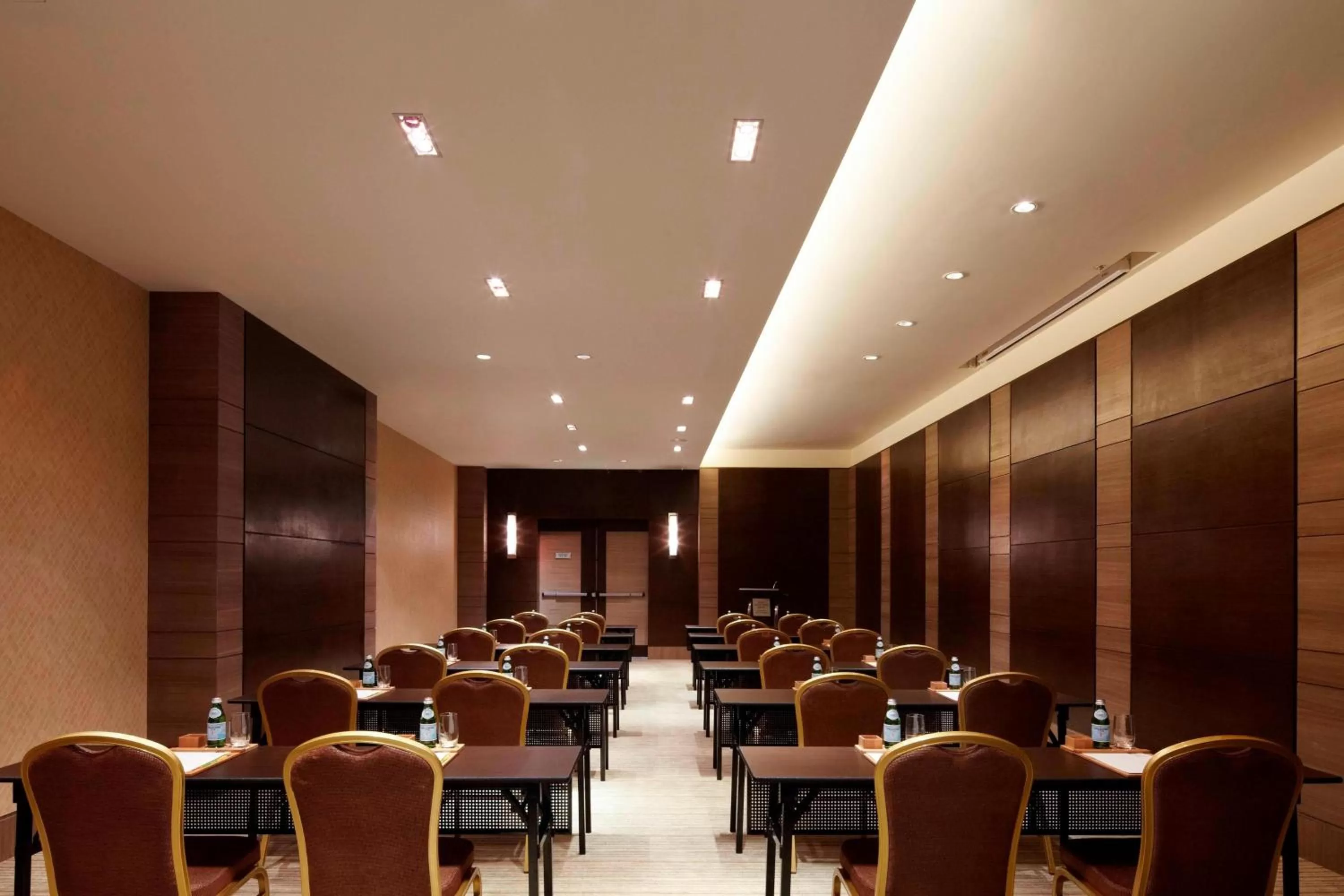 Meeting/conference room in Courtyard by Marriott Kunshan