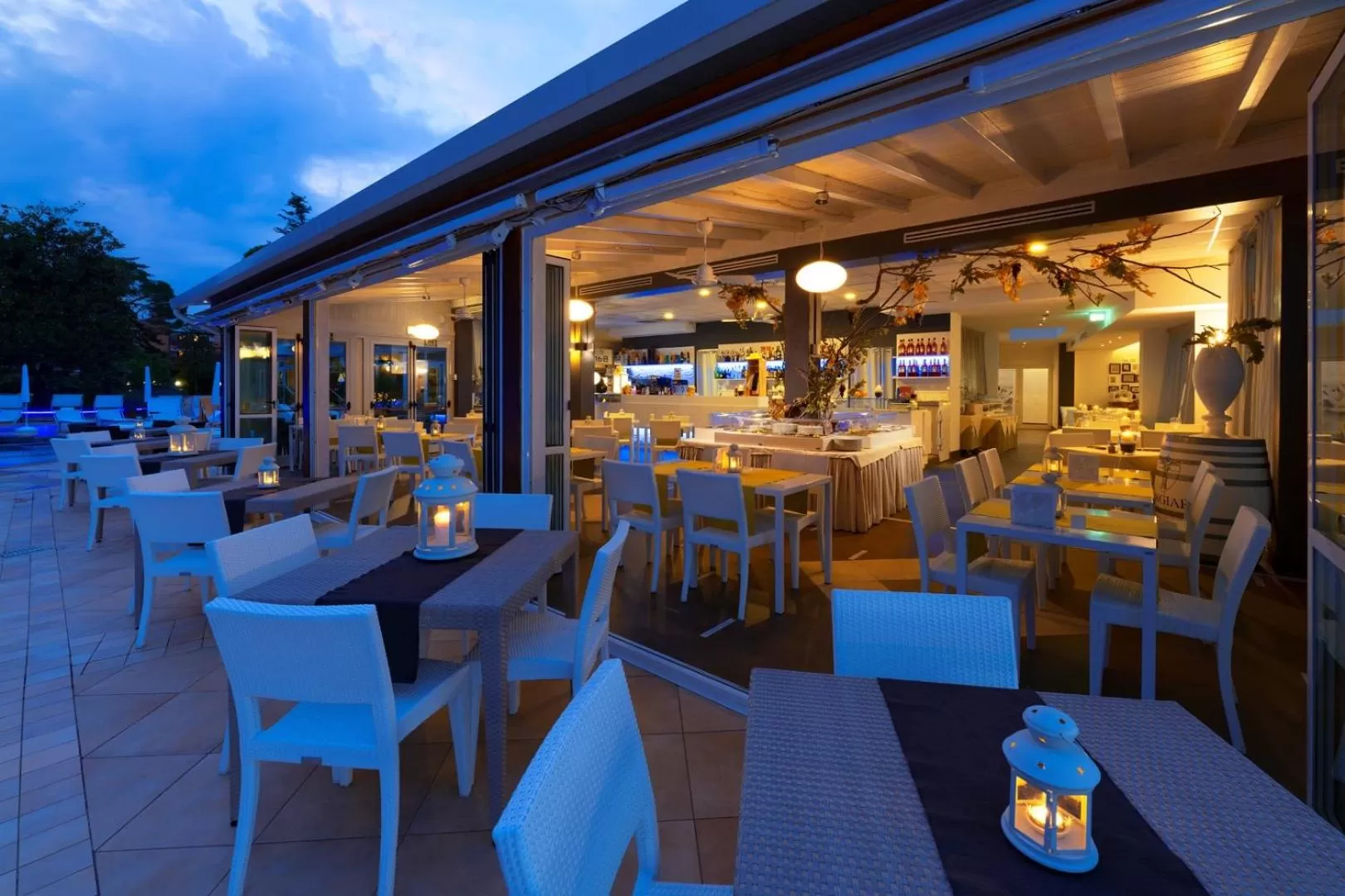 Restaurant/places to eat in Hotel Mioni Royal San