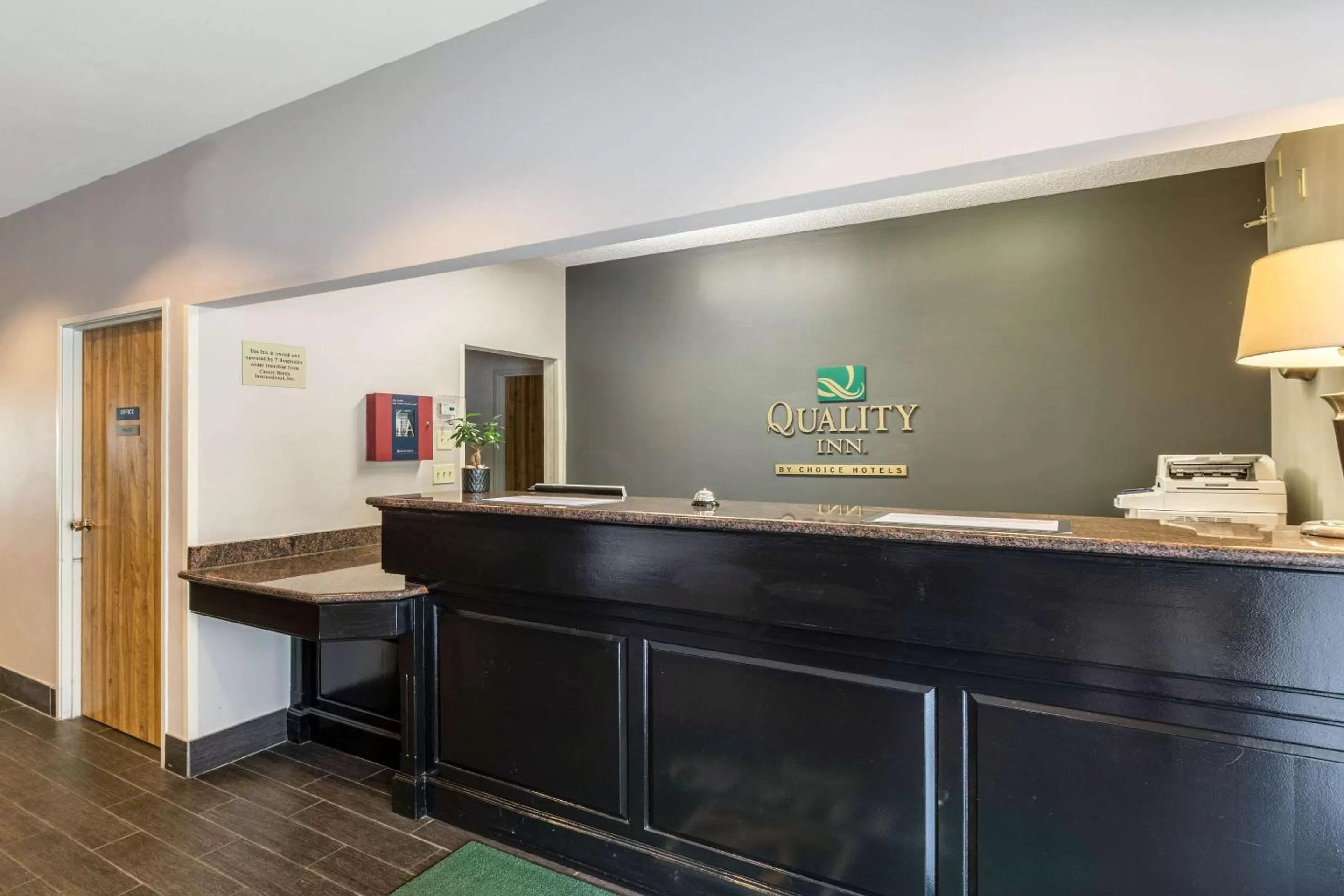 Lobby or reception in Quality Inn