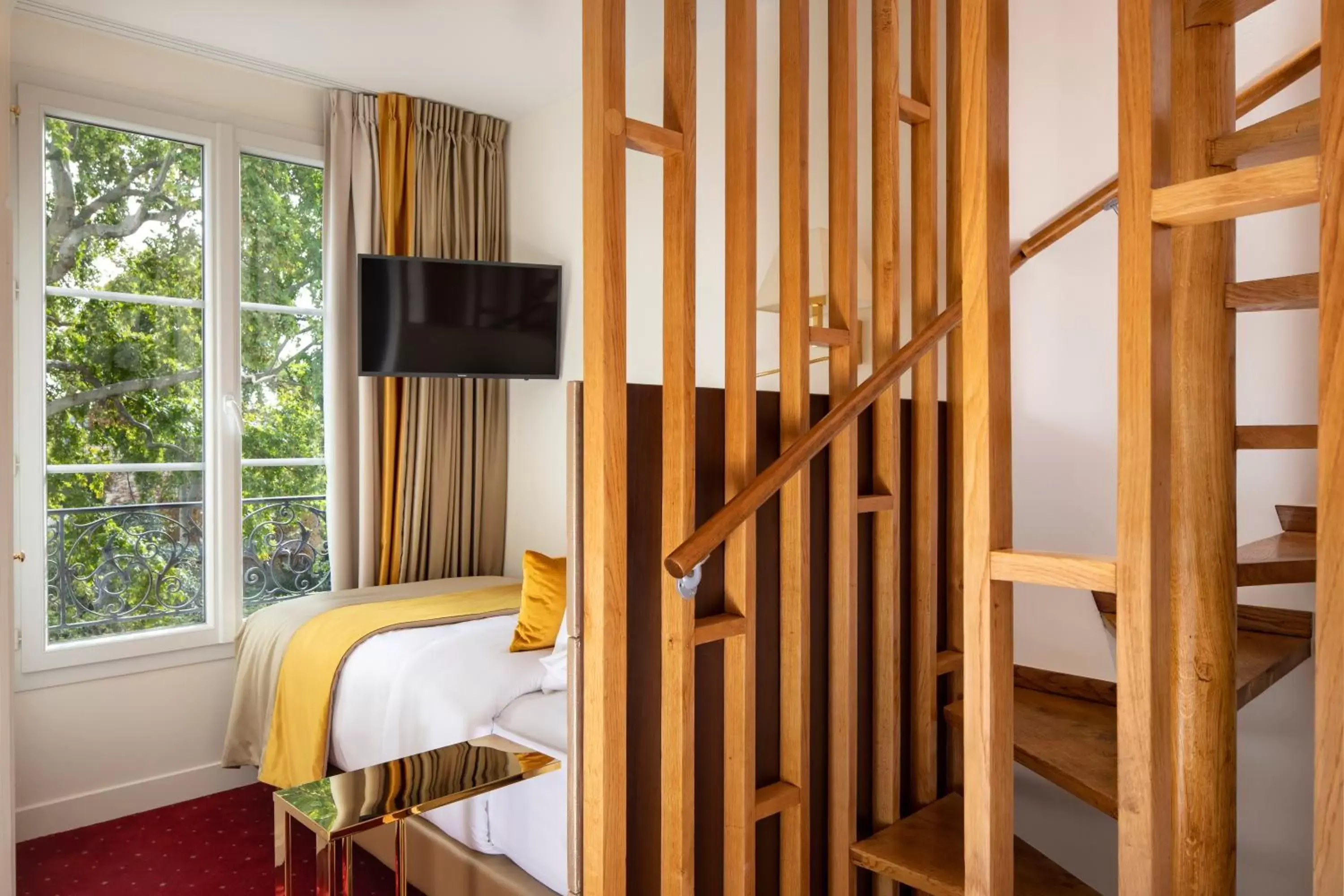 Single Room in Hotel De Suede Saint Germain Single Room in Hotel De Suede Saint Germain