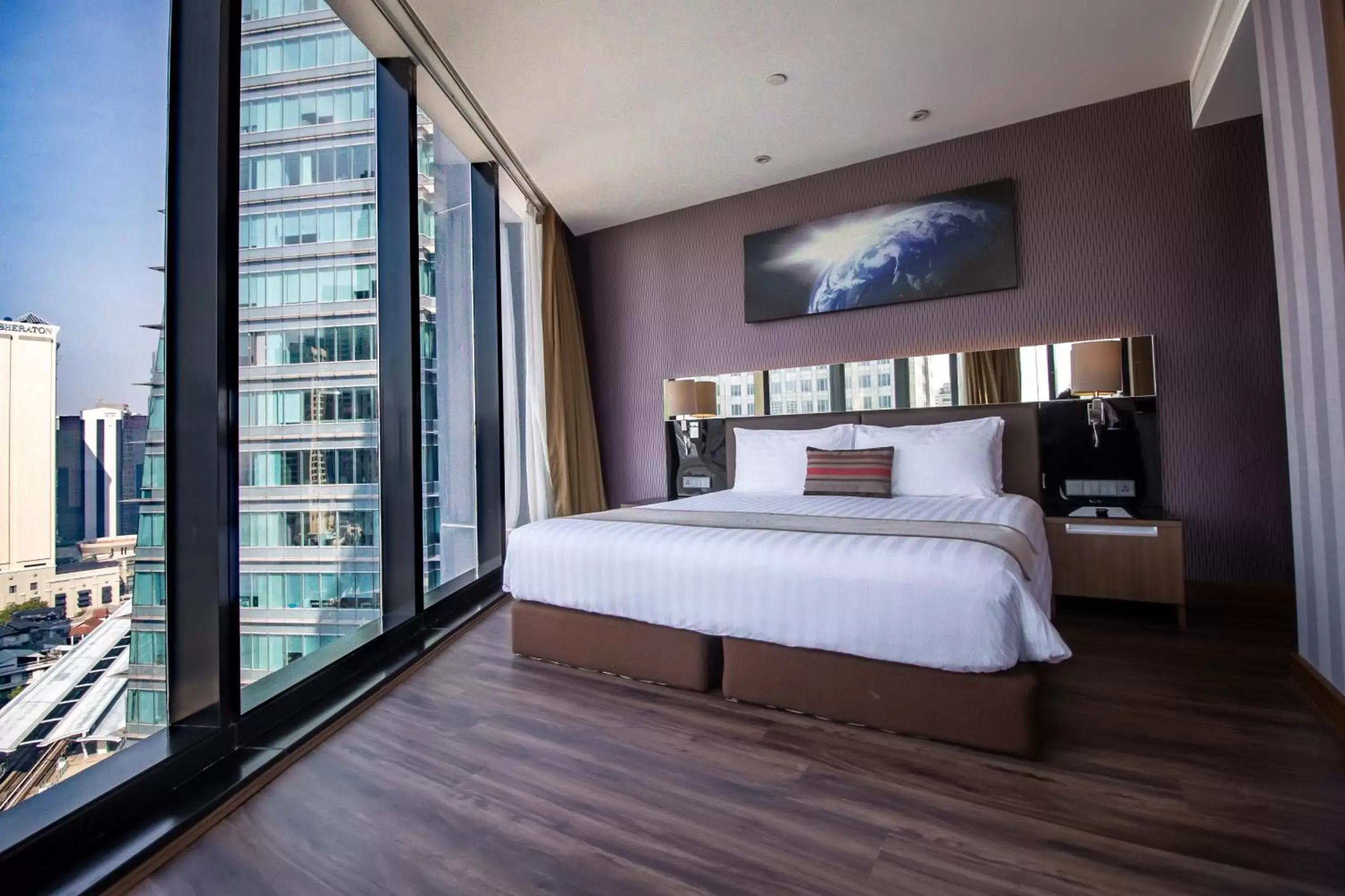Continent Panorama City View Room in The Continent Boutique Hotel Bangkok Sukhumvit by Compass Hospitality Continent Panorama City View Room in The Continent Boutique Hotel Bangkok Sukhumvit by Compass Hospitality