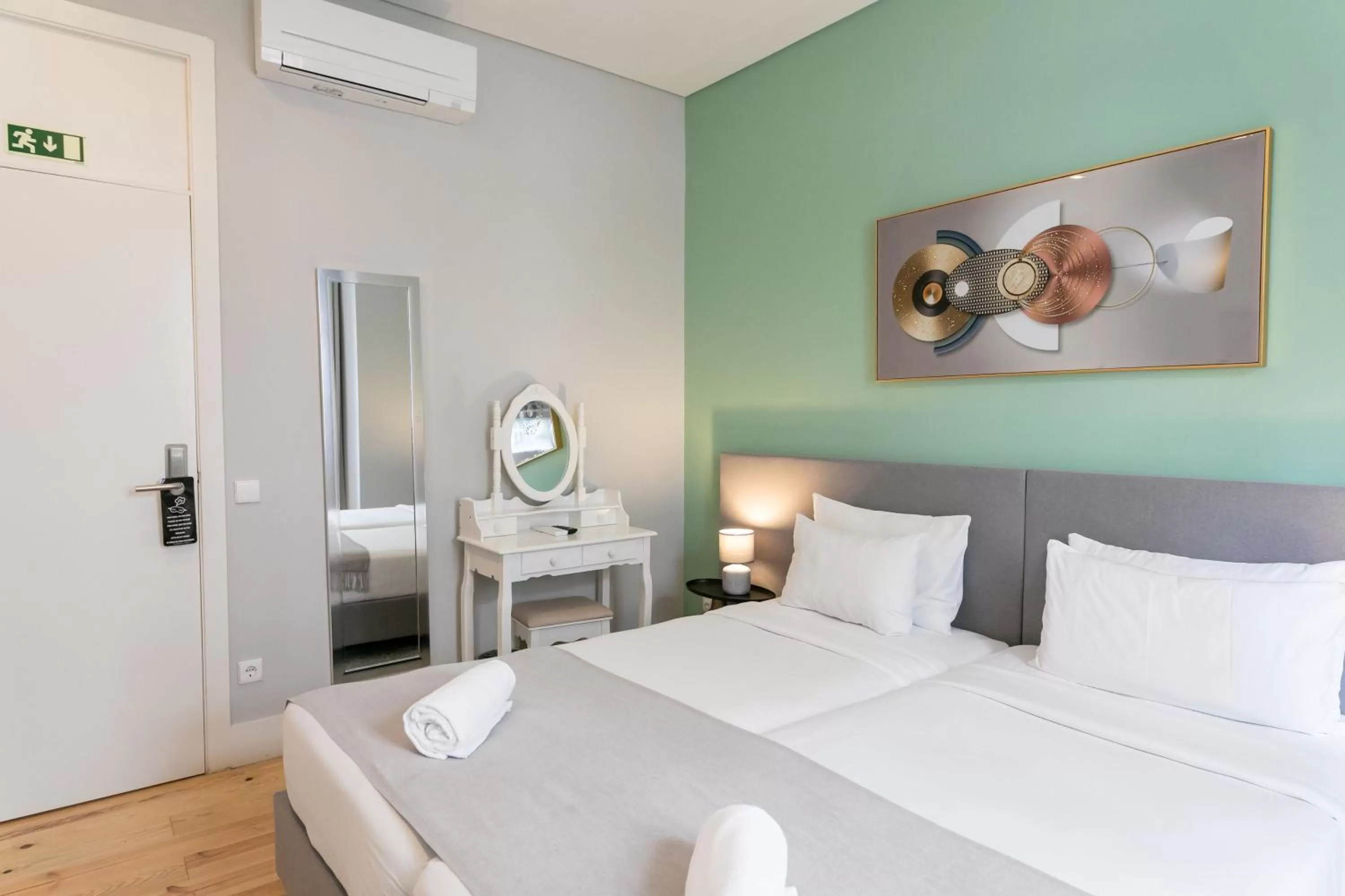 Bedroom, Bed in Lisboa 85 Suites & Apartments by RIDAN Hotels