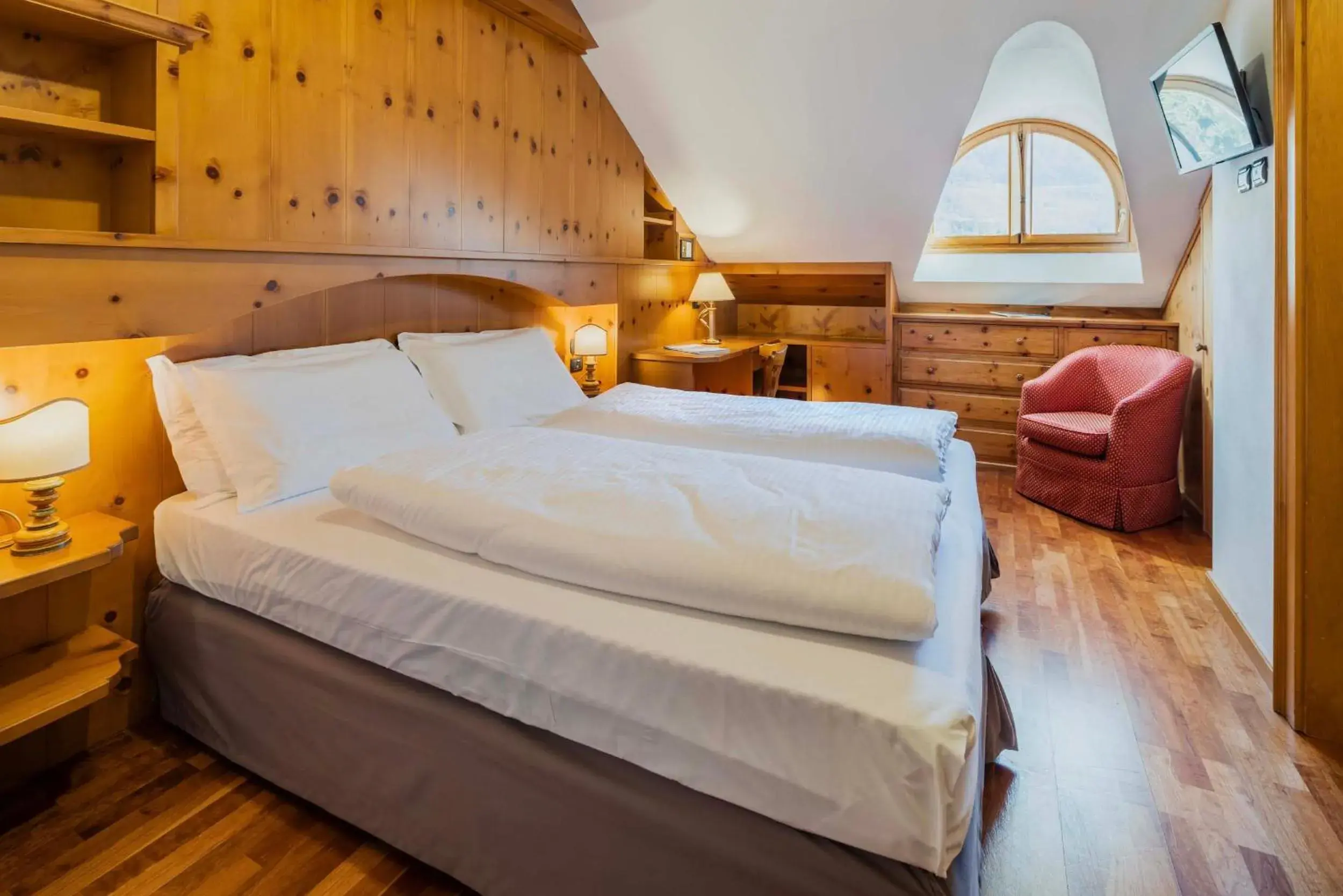 Cozy Attic Double Room in Franceschi Park Hotel Cozy Attic Double Room in Franceschi Park Hotel