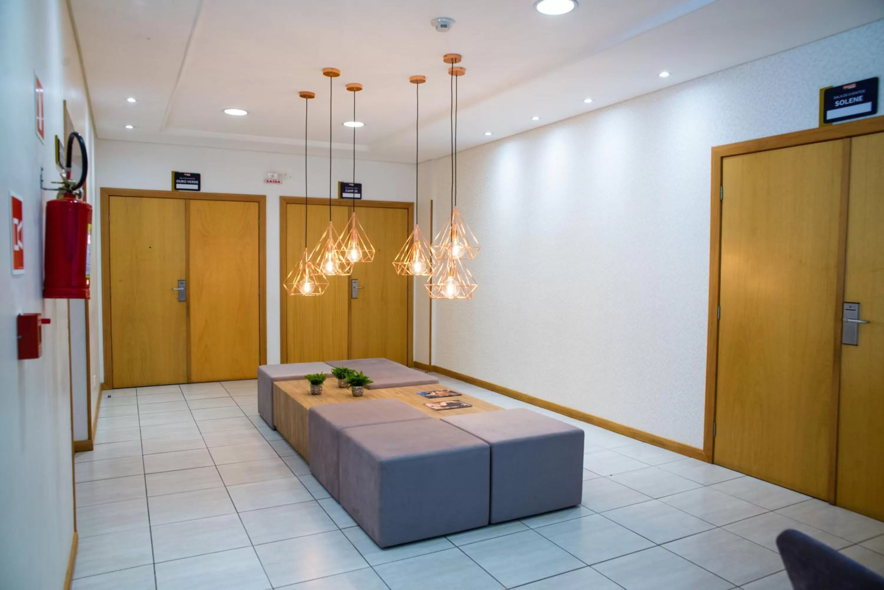 Lobby or reception in Hotel Campo Largo Express